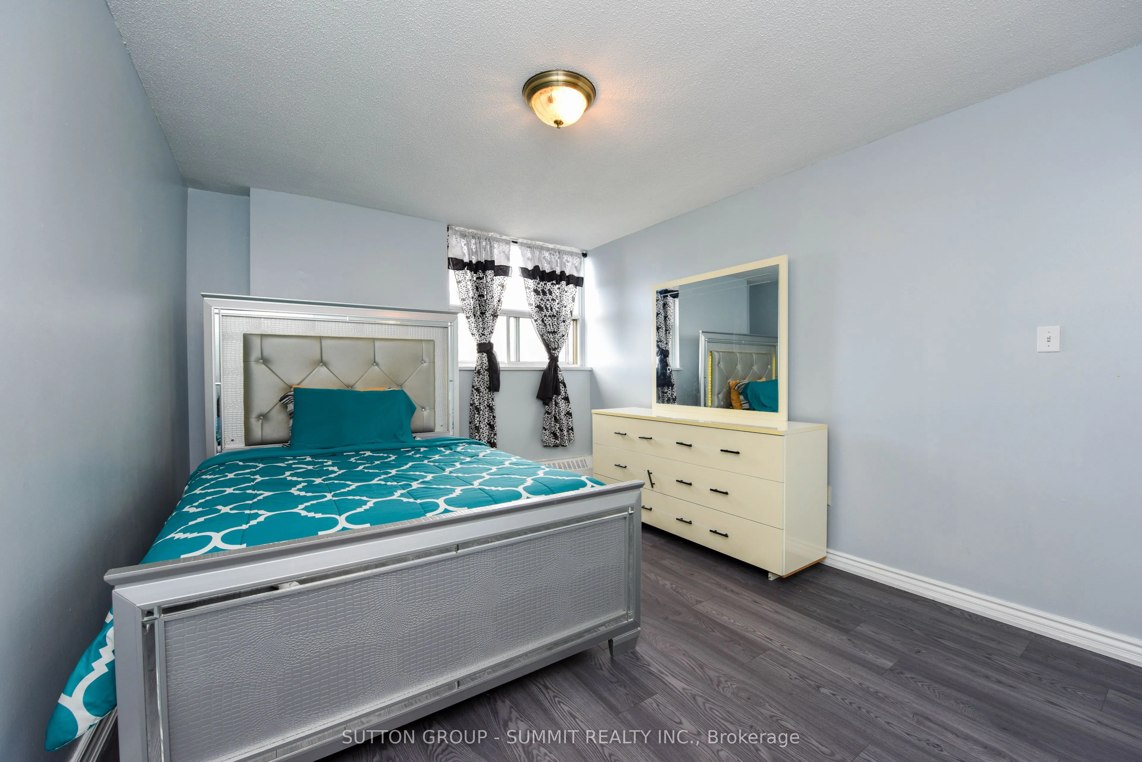 380 Dixon Road, #1902
