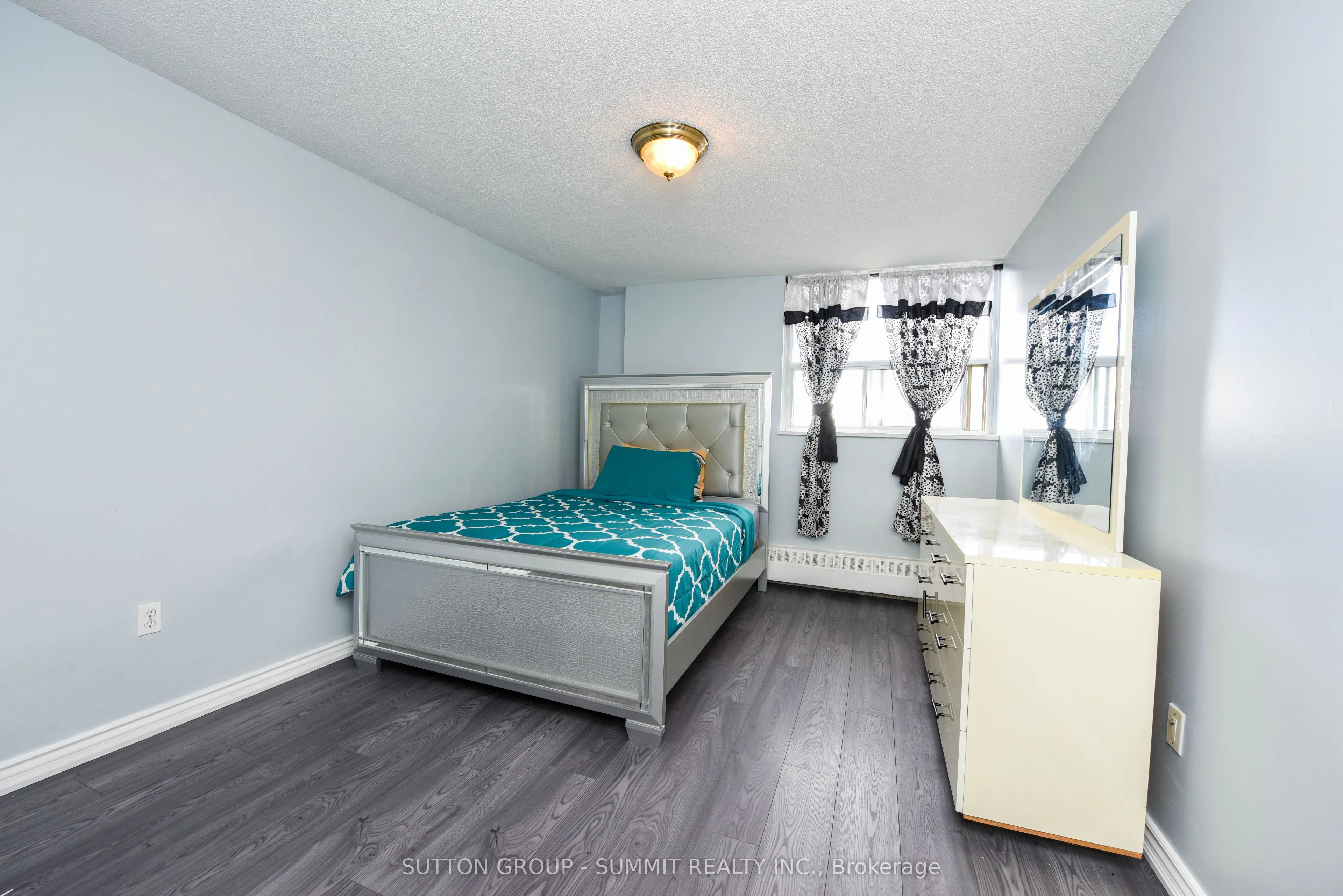 380 Dixon Road, #1902