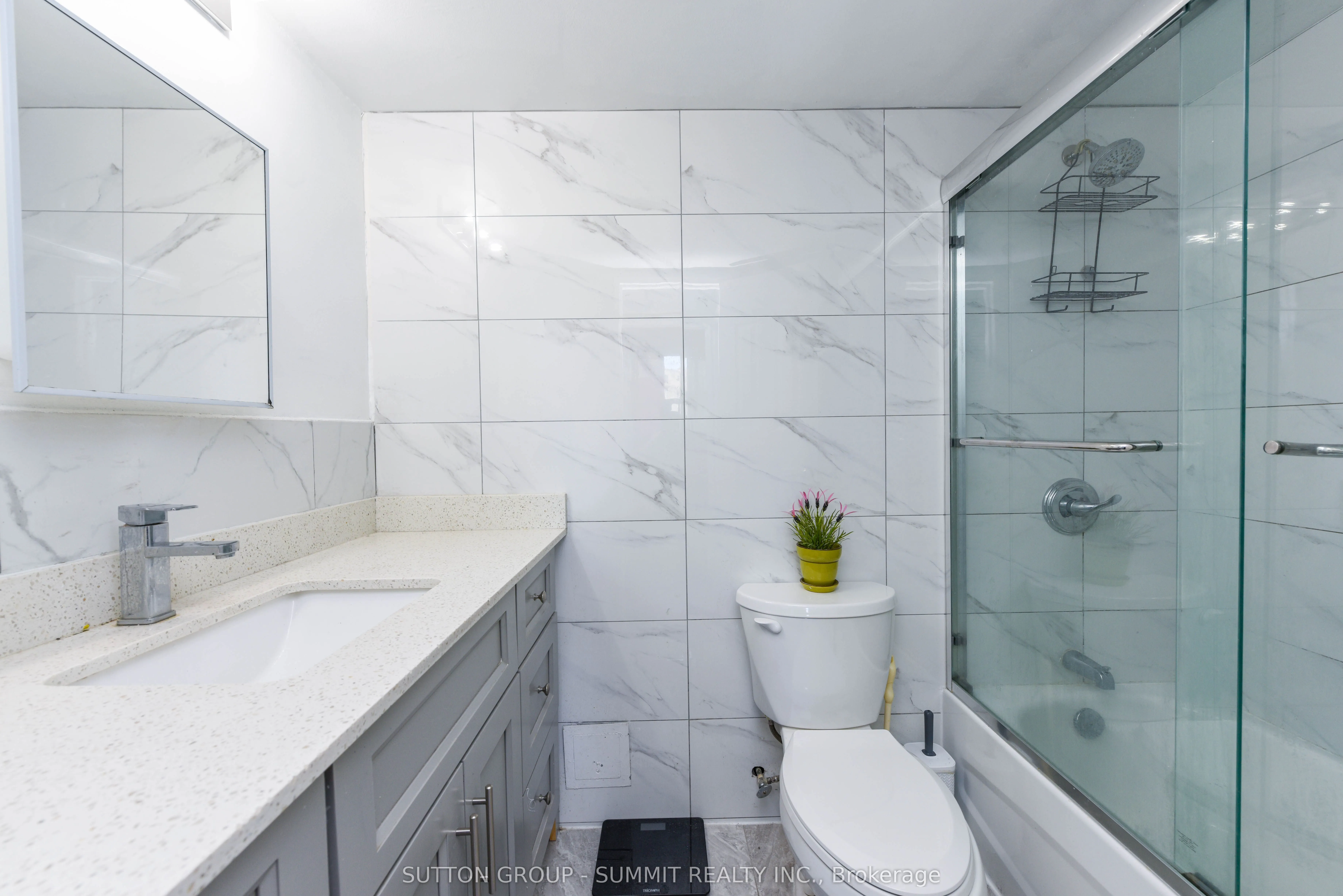 380 Dixon Road, #1902