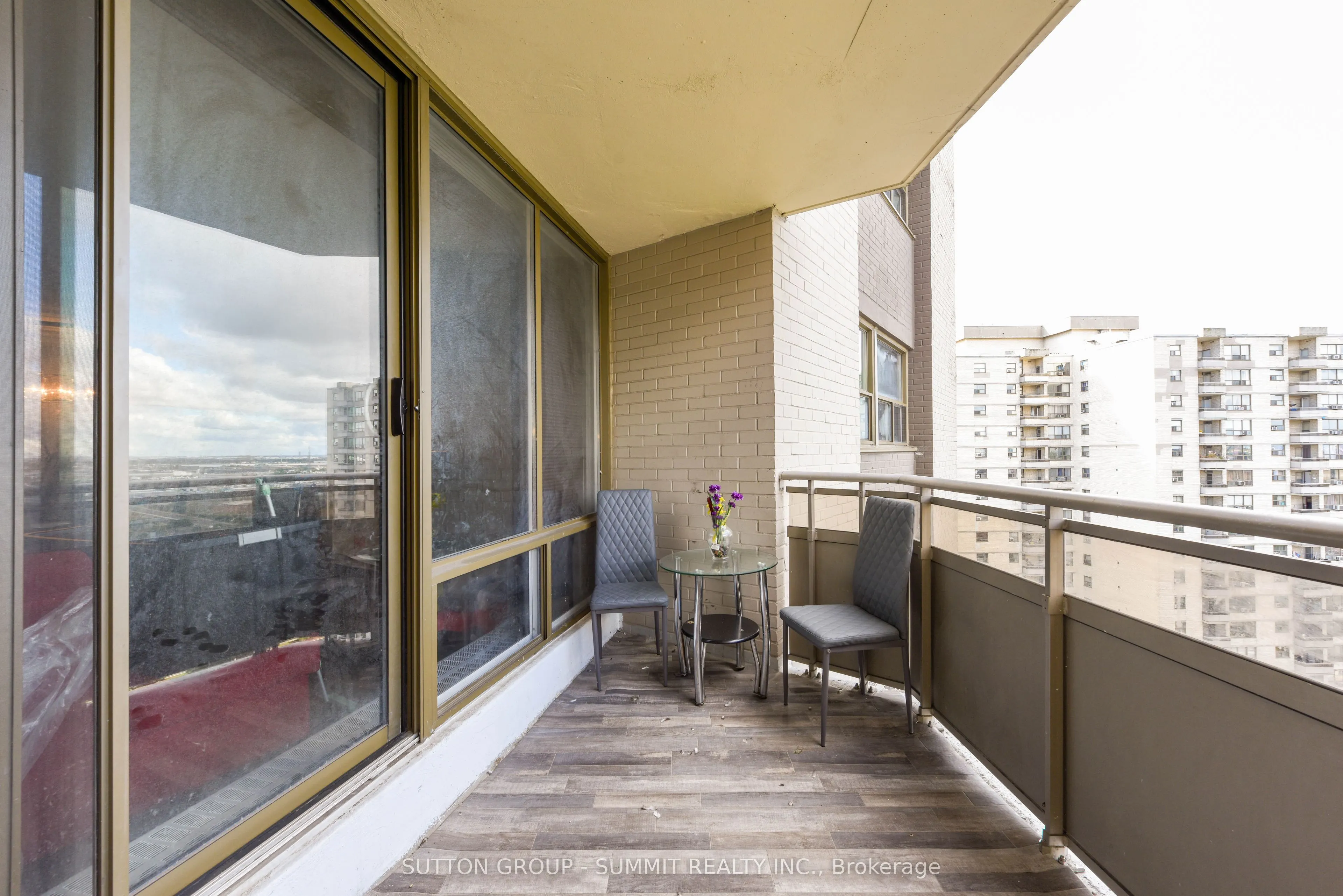 380 Dixon Road, #1902