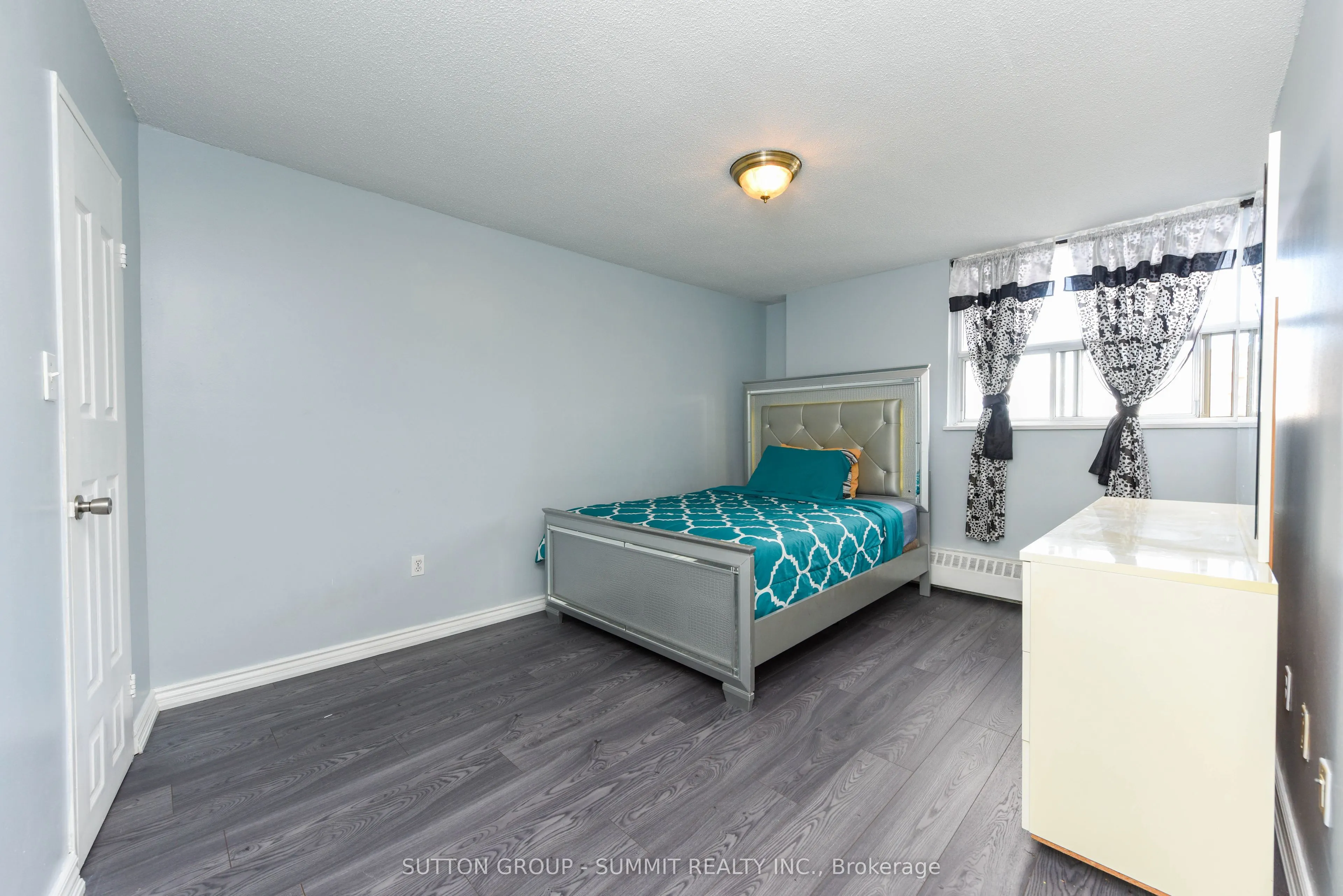 380 Dixon Road, #1902
