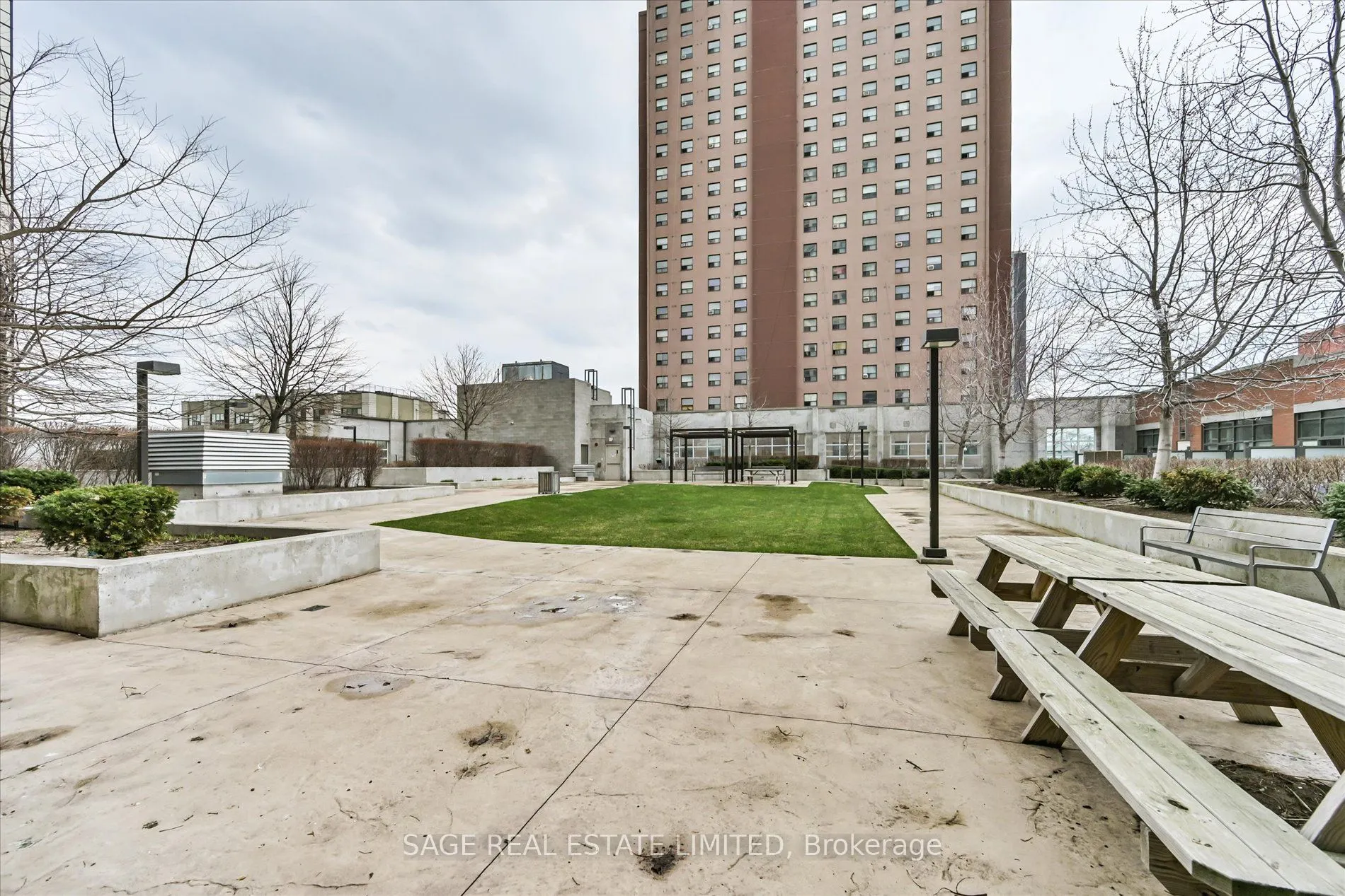 1410 Dupont Street, #415
