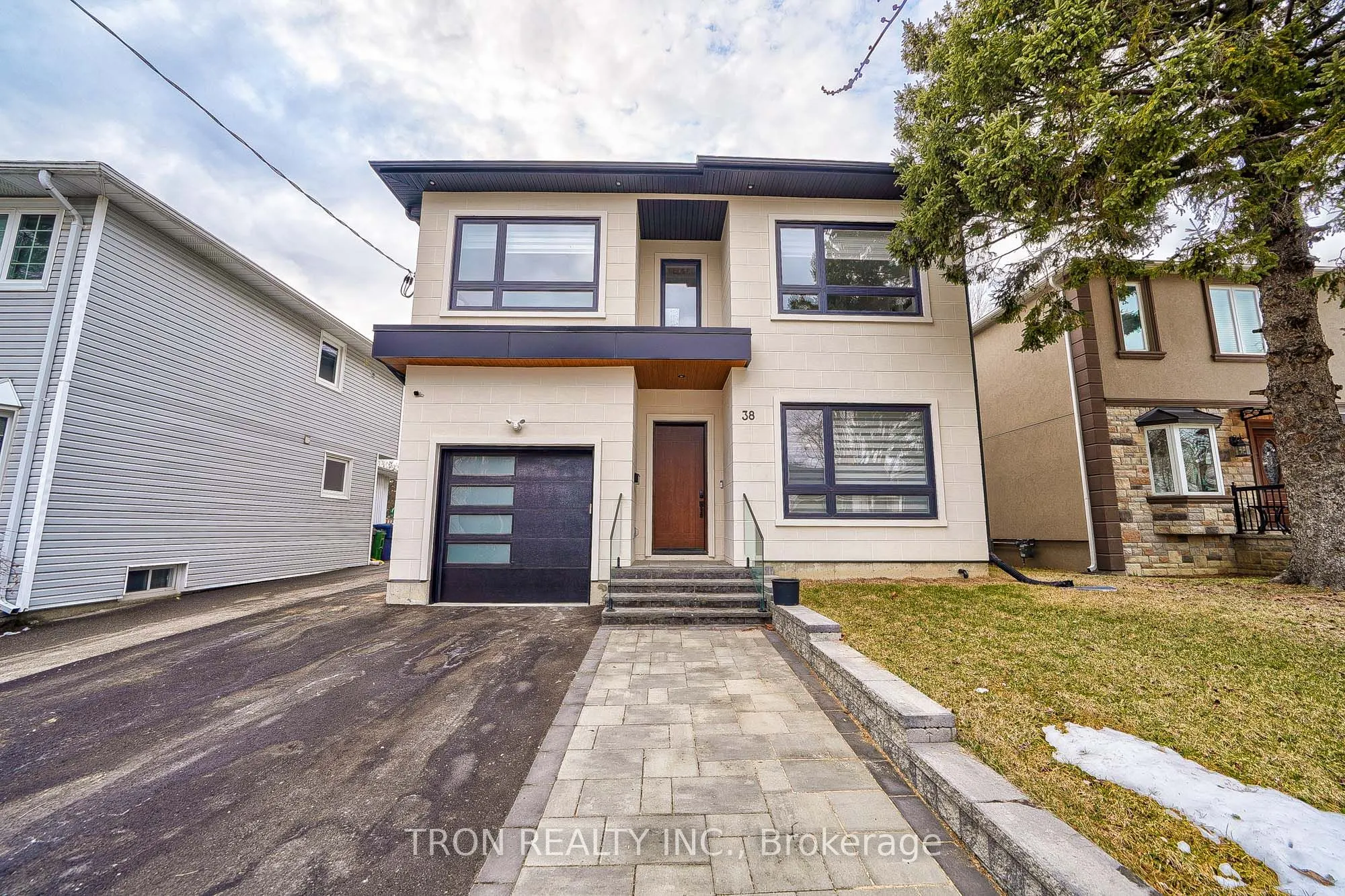 38 Uno Drive