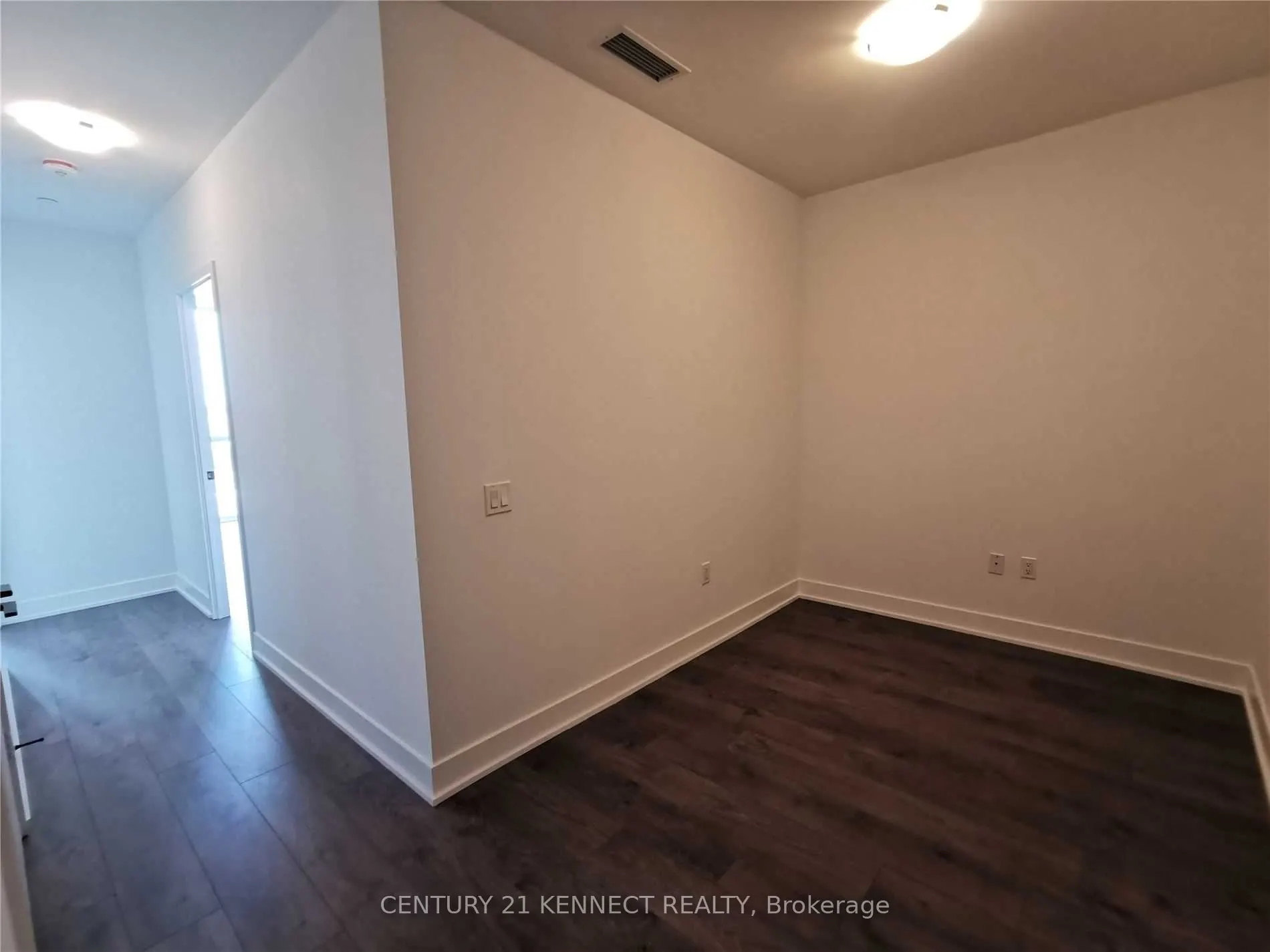 60 George Butchart Drive, #TH 3