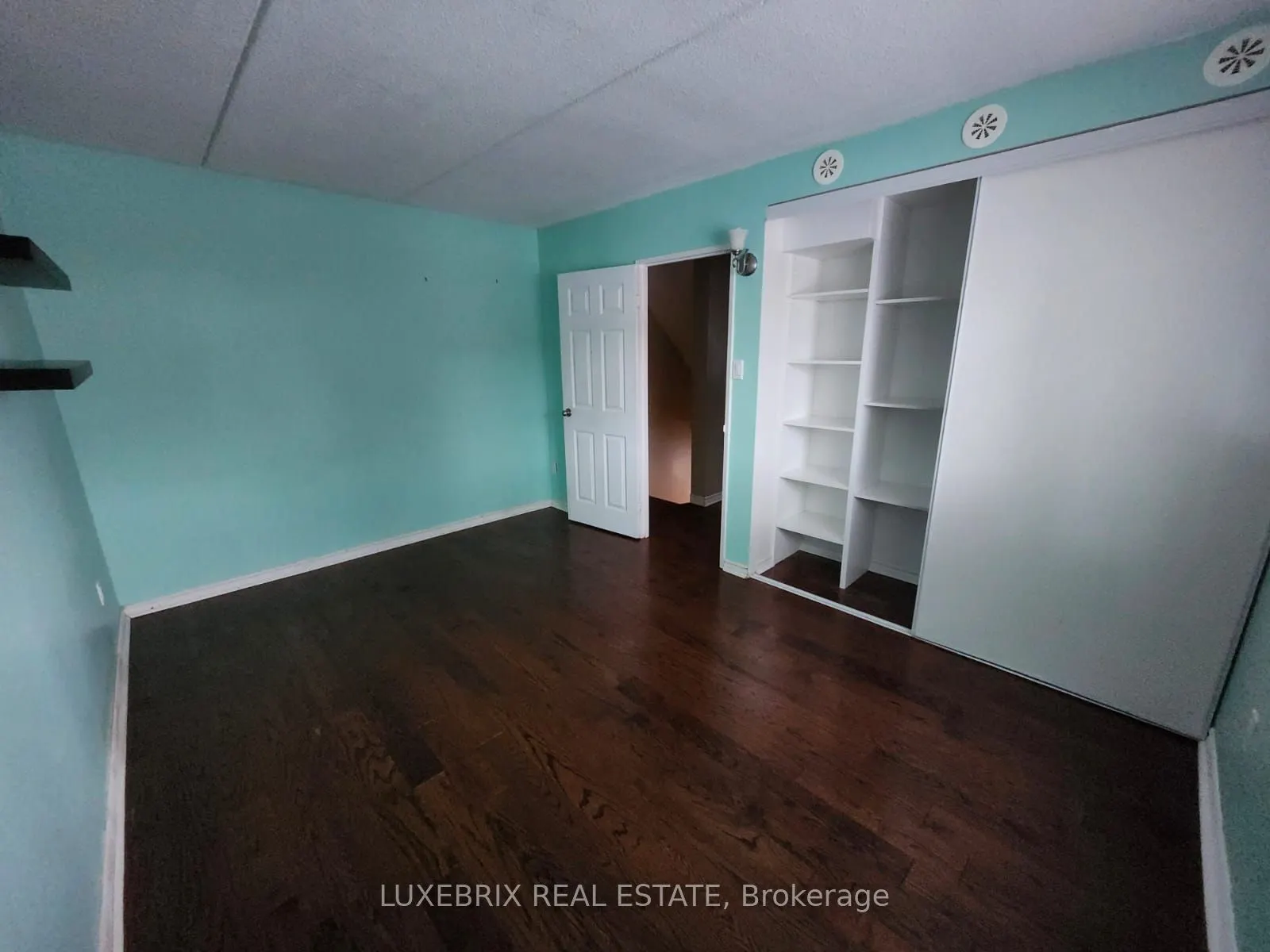 180 Mississauga Valley, #137