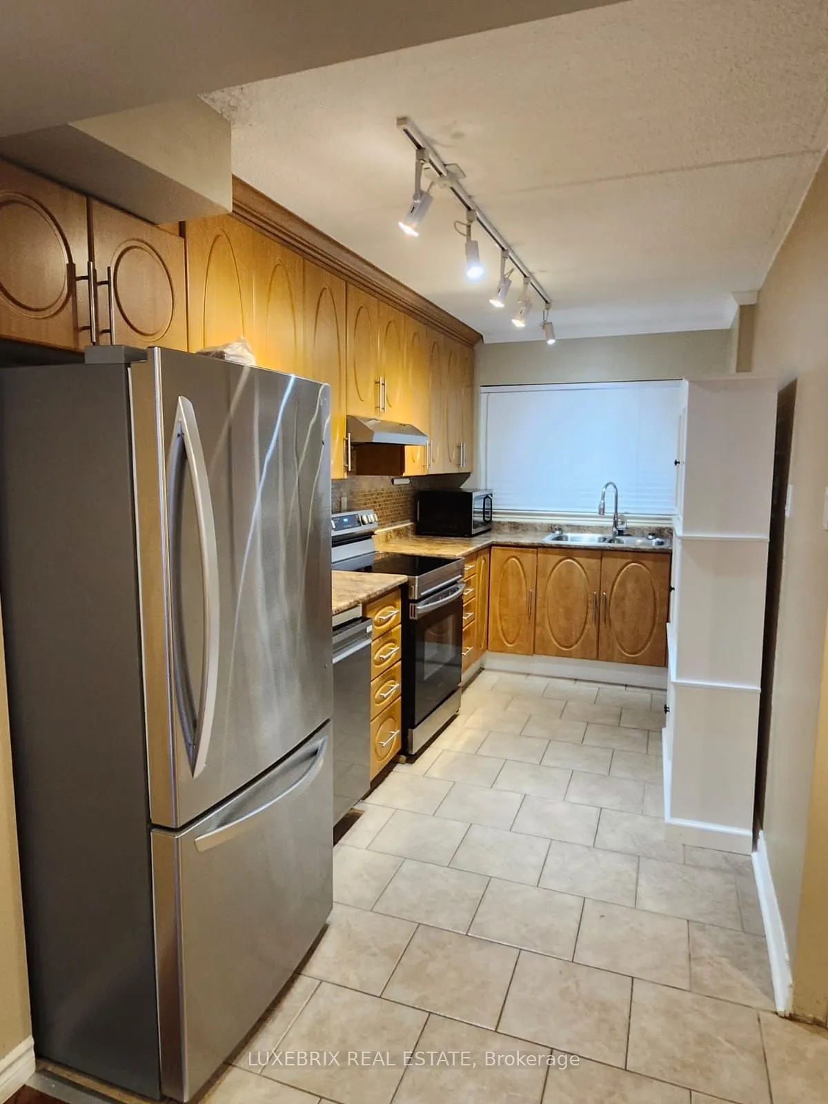 180 Mississauga Valley, #137
