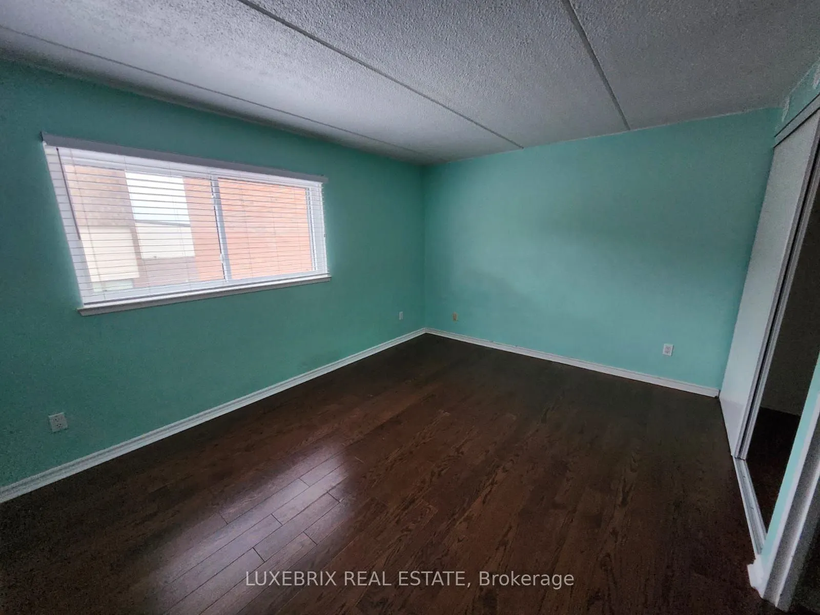 180 Mississauga Valley, #137
