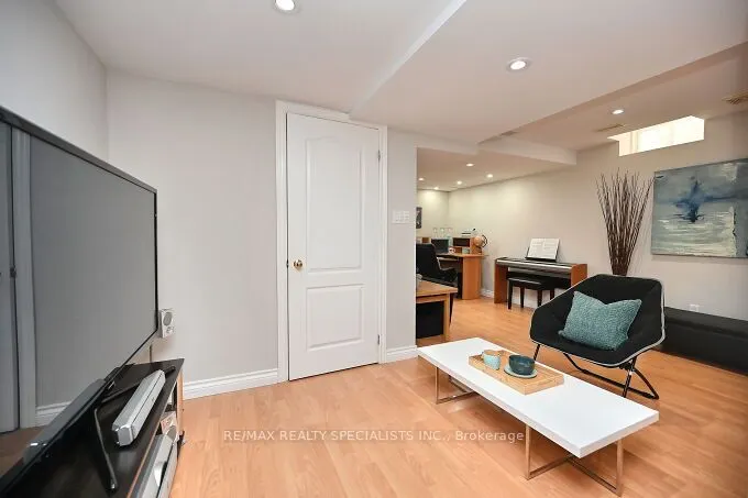 7019 Graydon Court