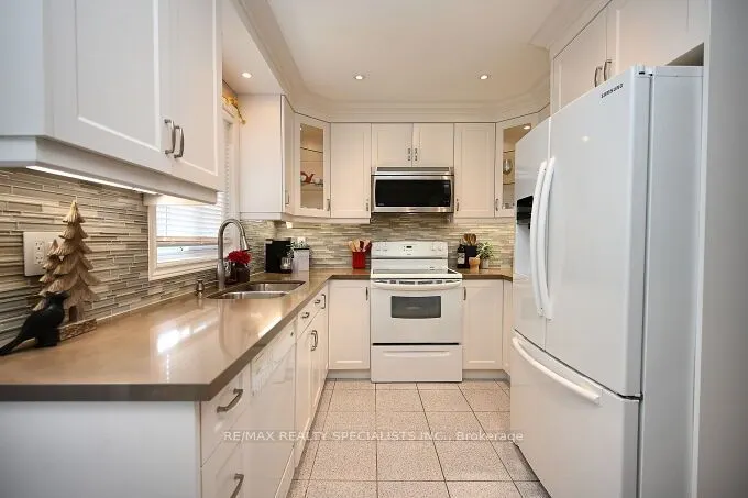 7019 Graydon Court