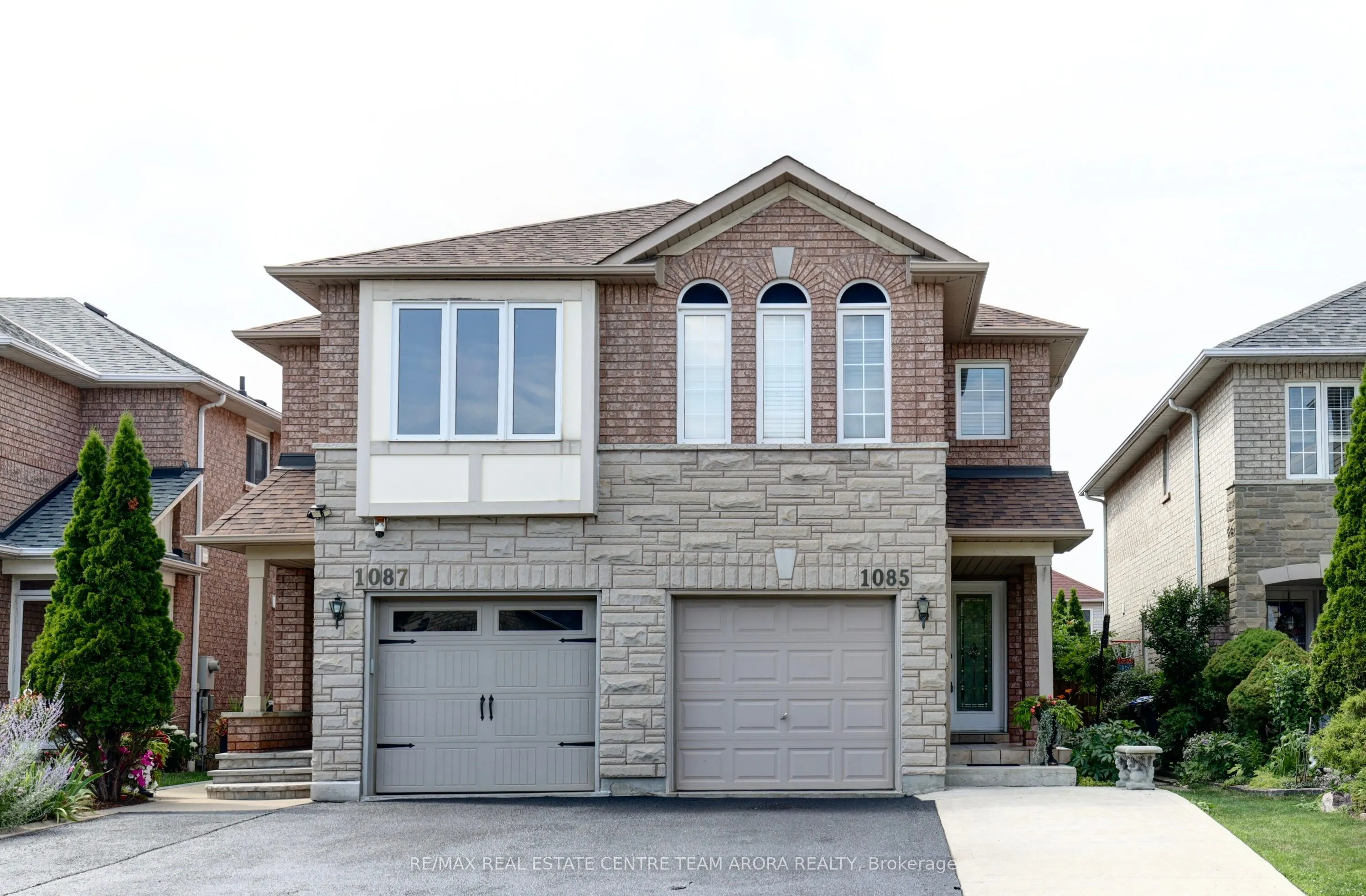 1085 Foxglove Place