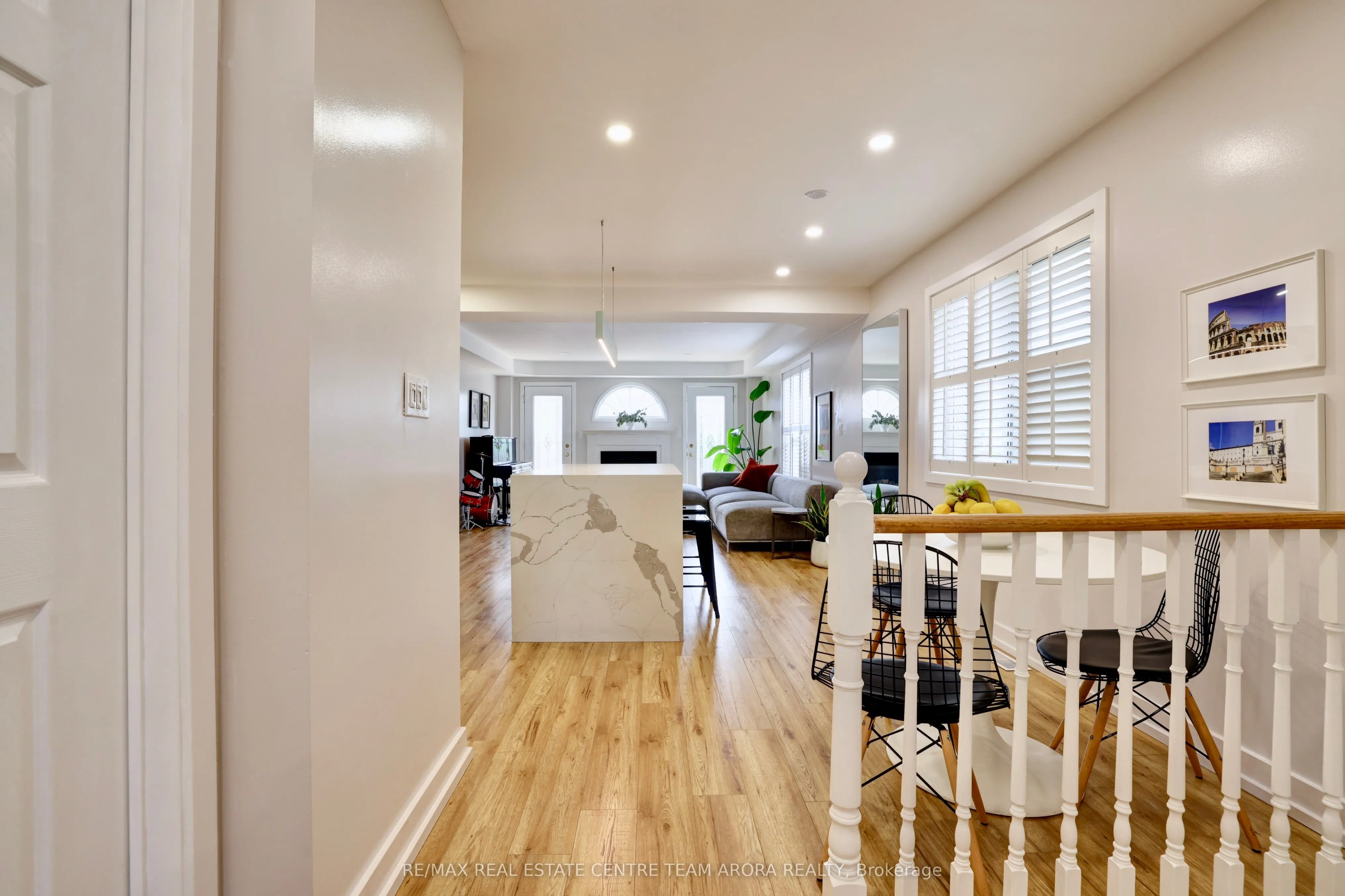 1085 Foxglove Place