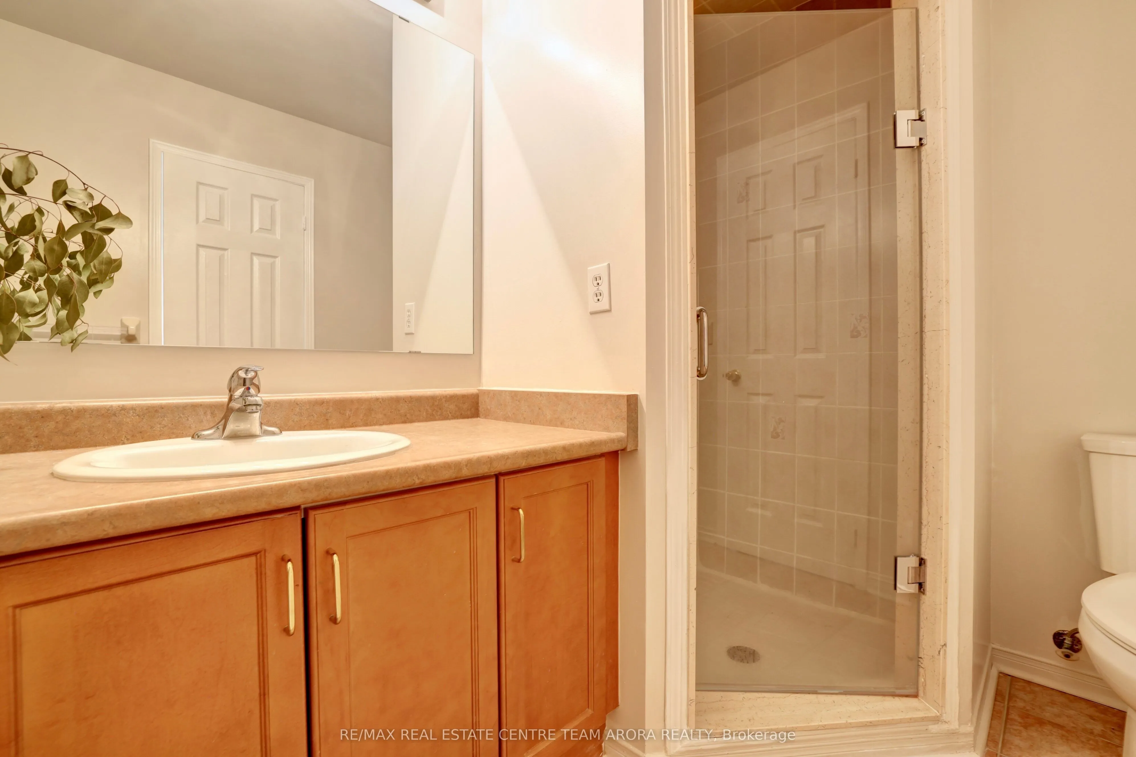 1085 Foxglove Place
