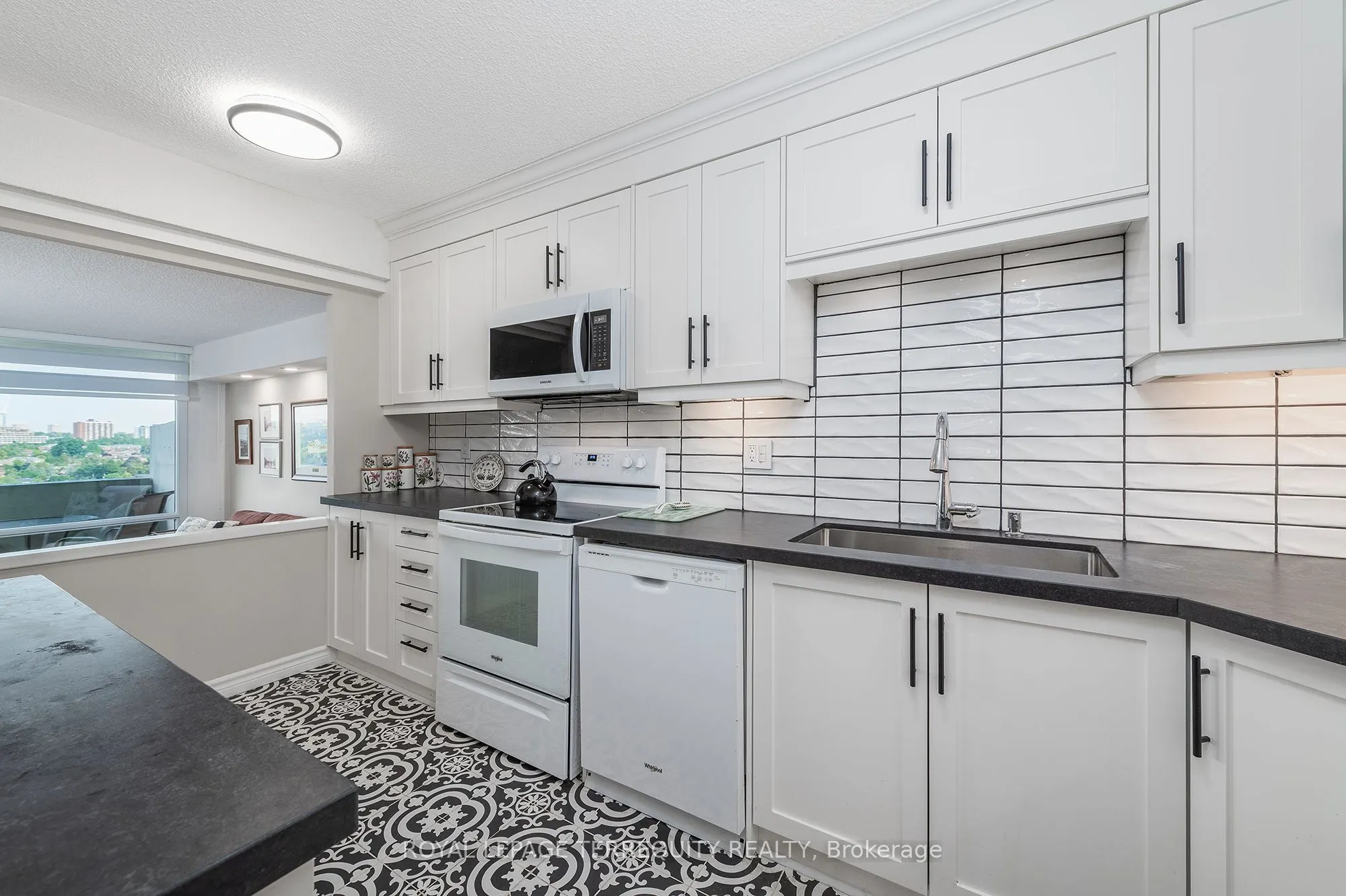 260 Scarlett Road, #1802
