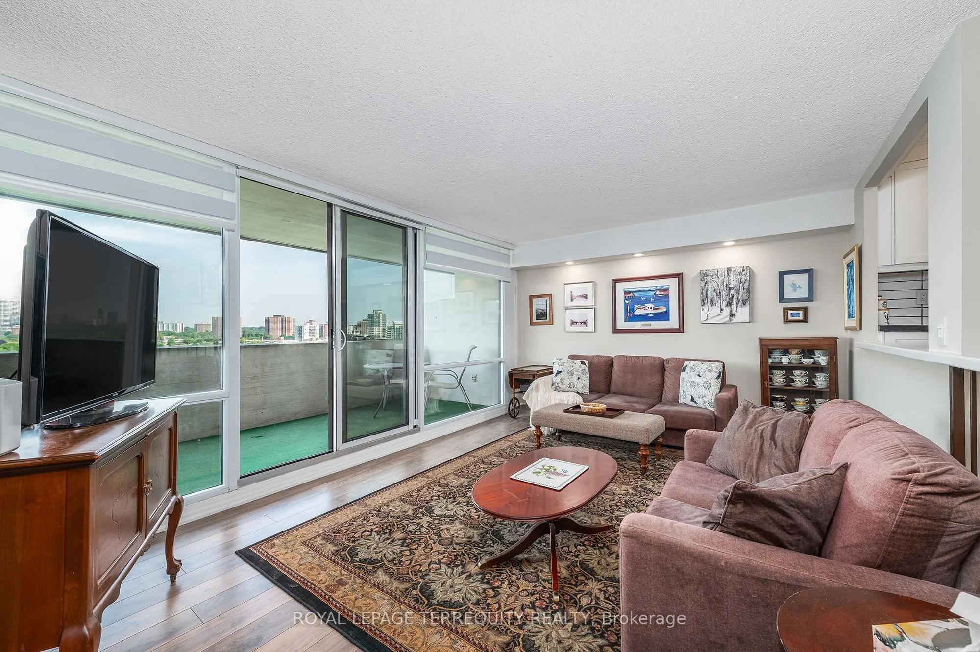 260 Scarlett Road, #1802
