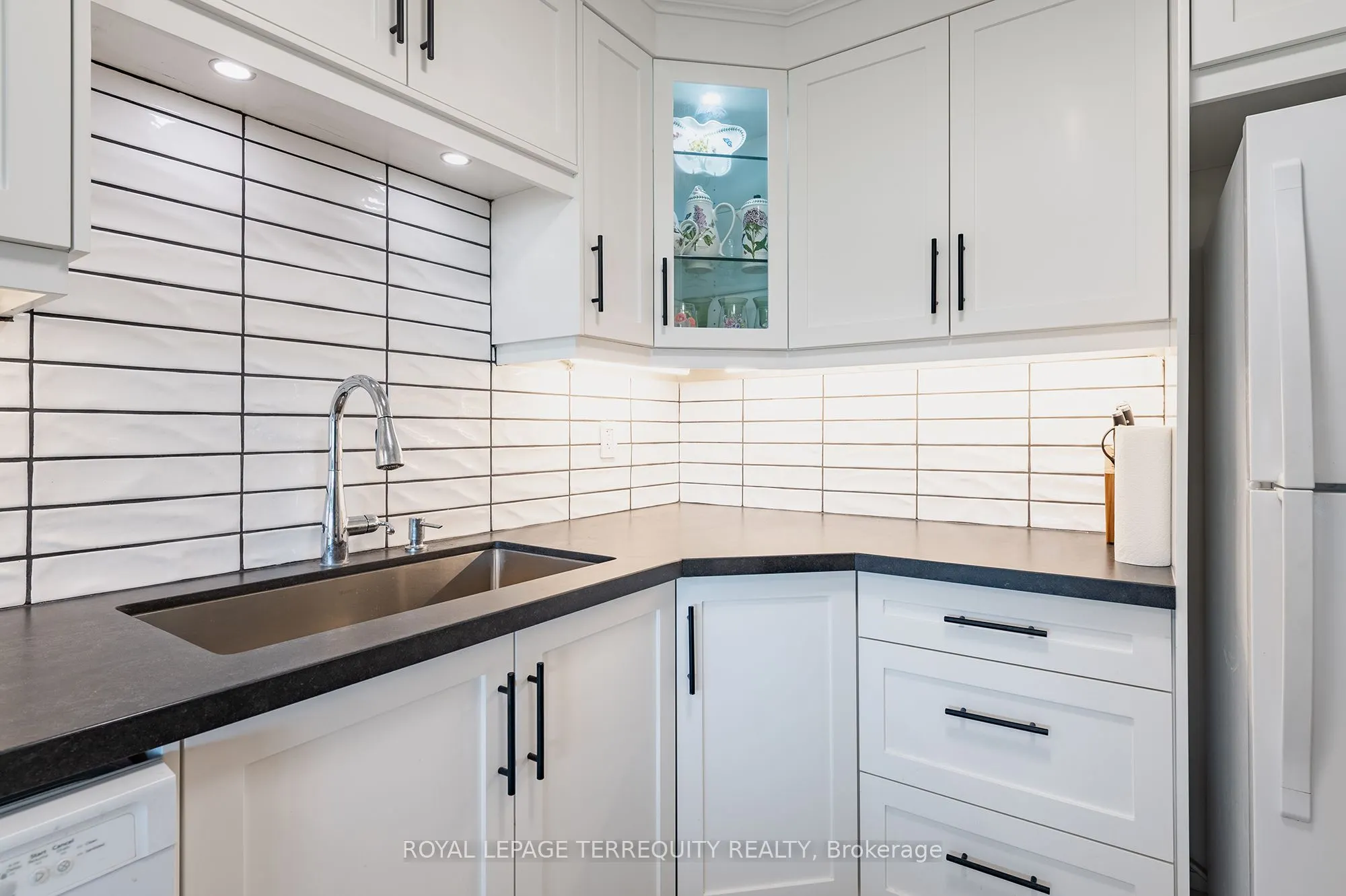 260 Scarlett Road, #1802