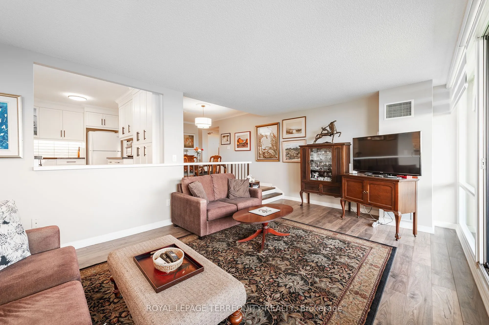 260 Scarlett Road, #1802