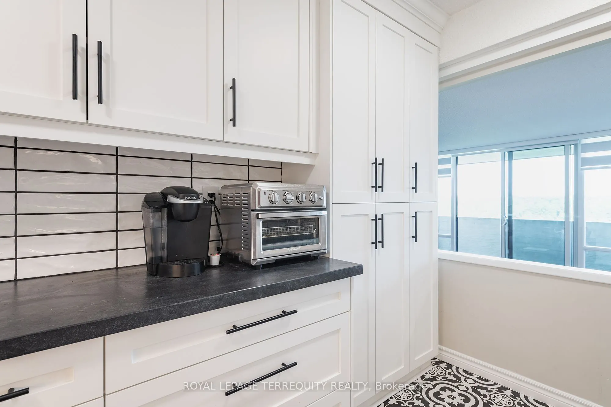 260 Scarlett Road, #1802