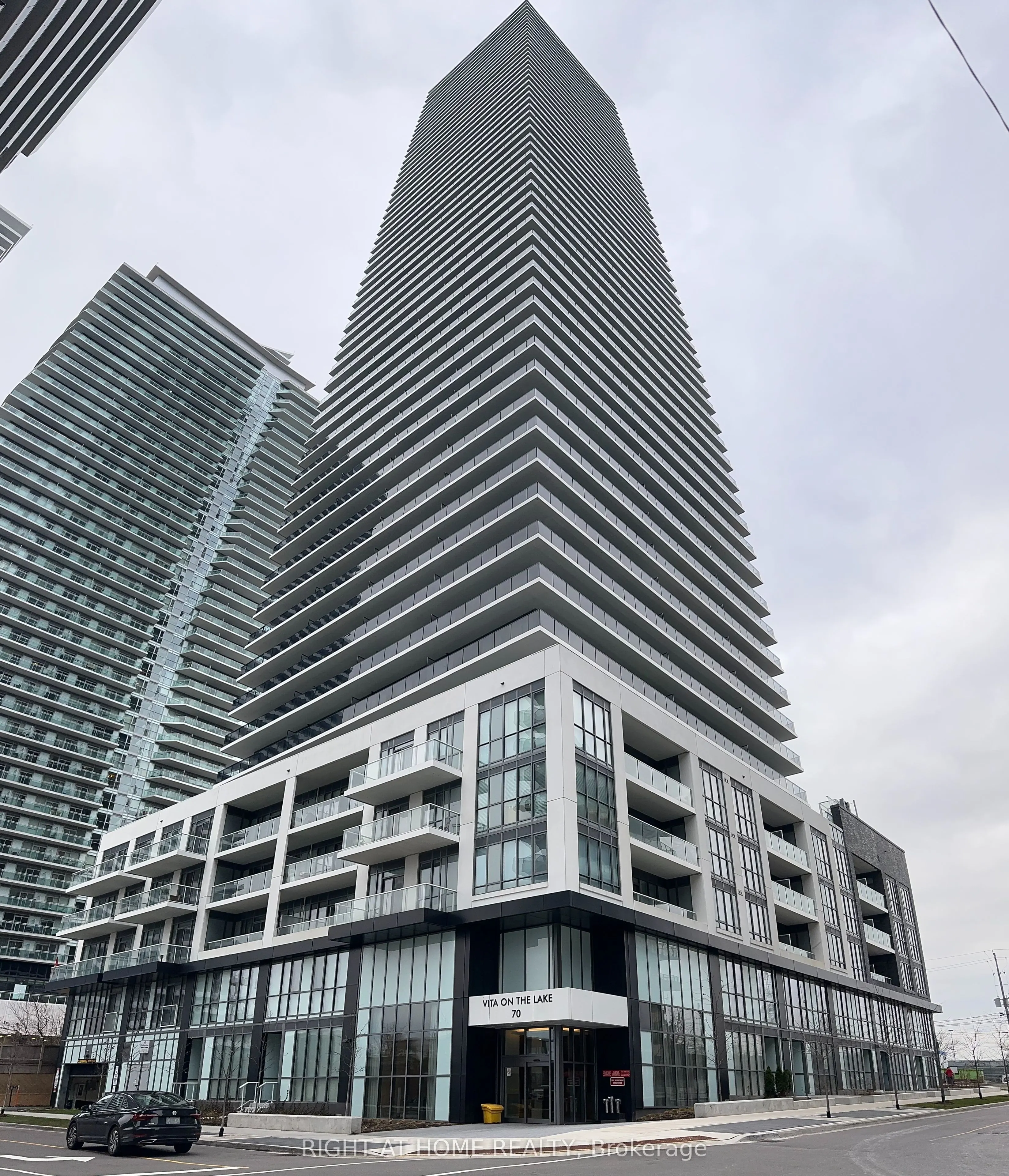 70 ANNIE CRAIG Drive, #2609