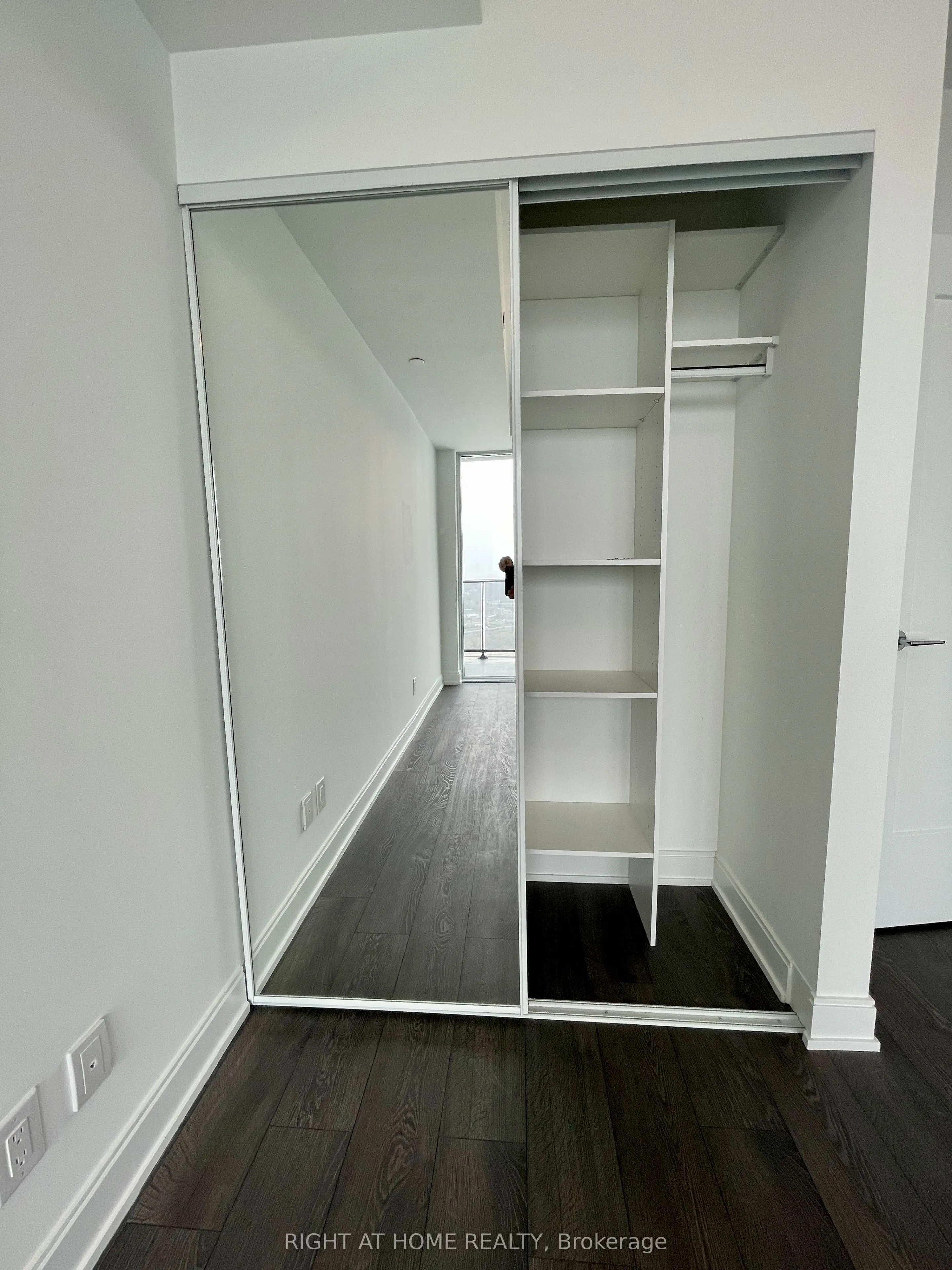 70 ANNIE CRAIG Drive, #2609