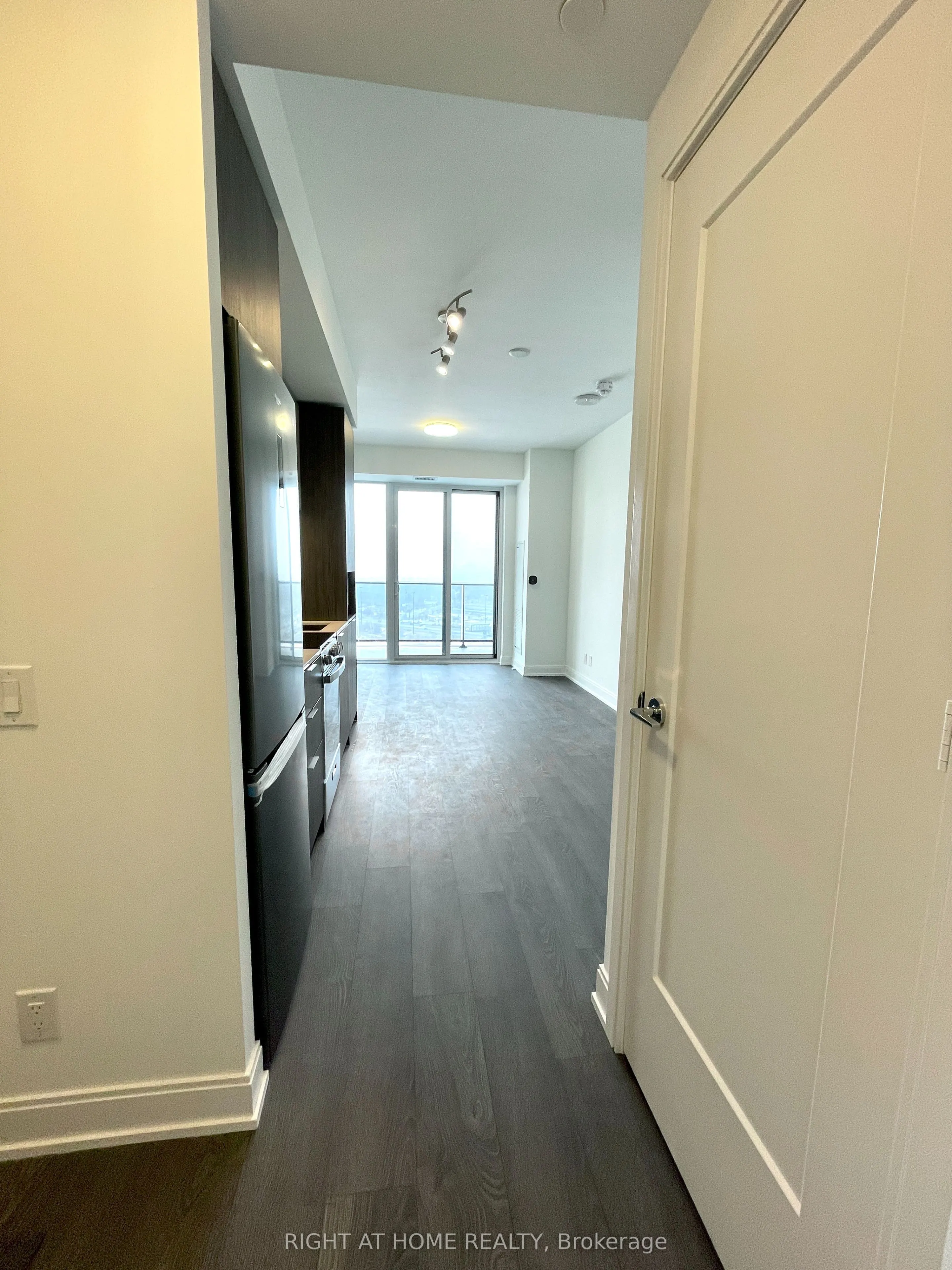 70 ANNIE CRAIG Drive, #2609