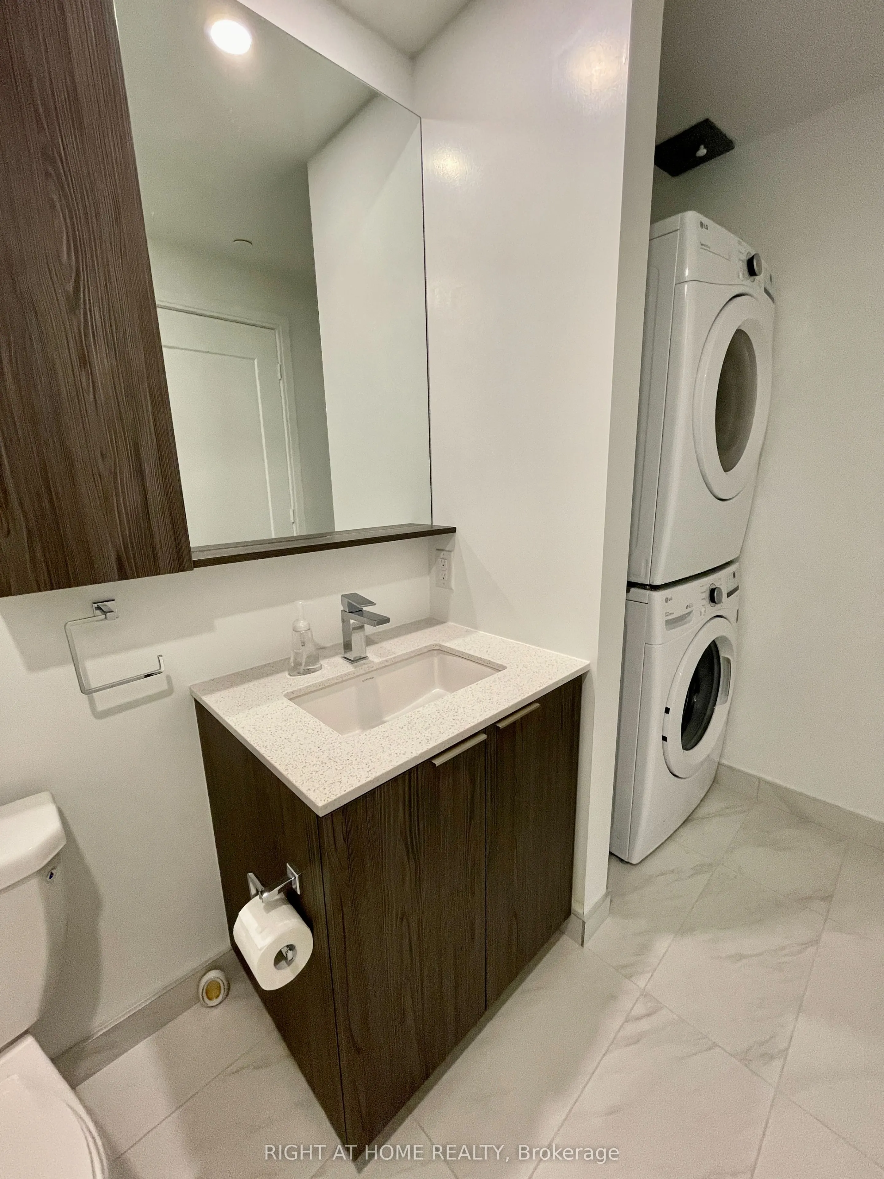 70 ANNIE CRAIG Drive, #2609