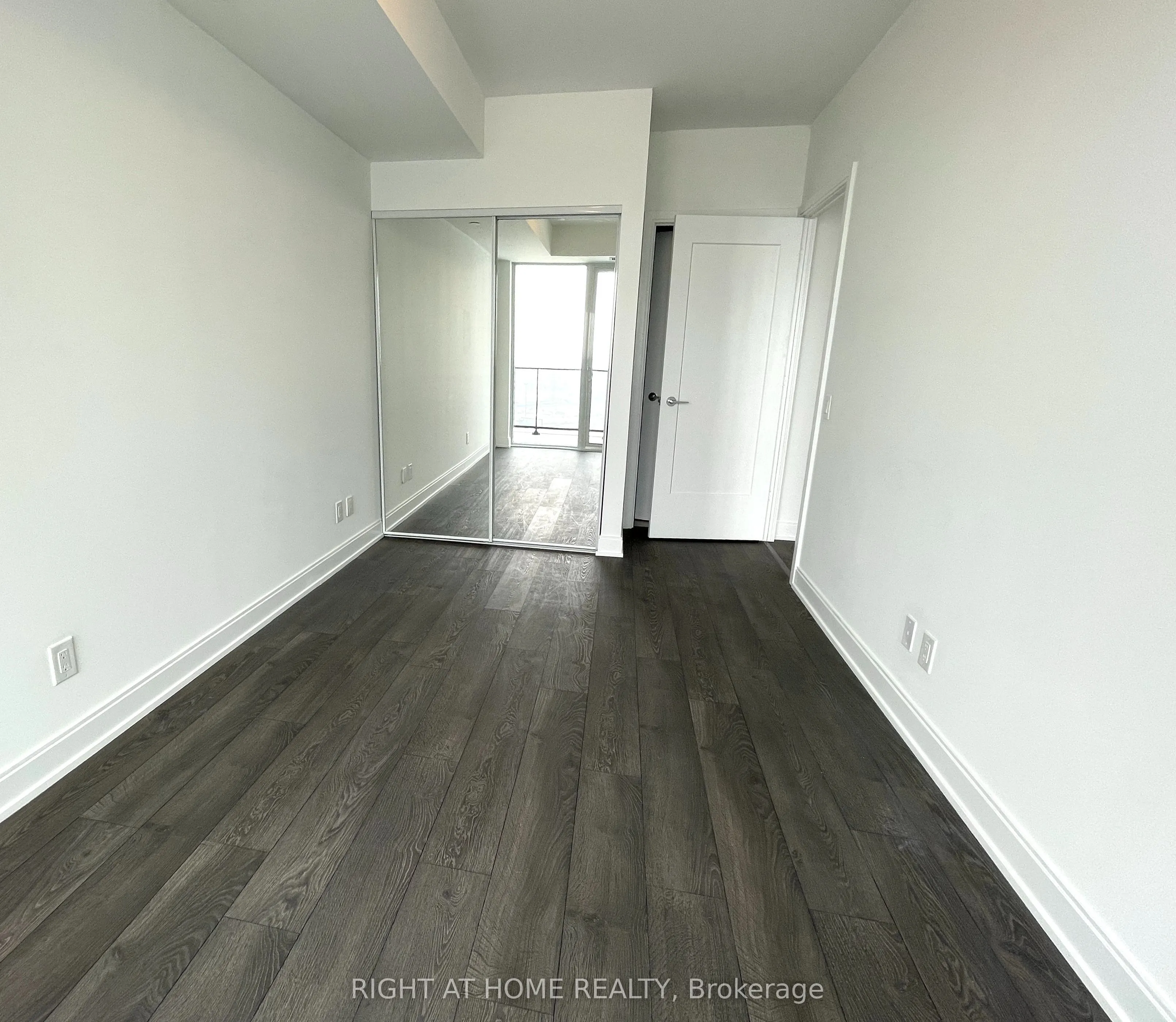 70 ANNIE CRAIG Drive, #2609