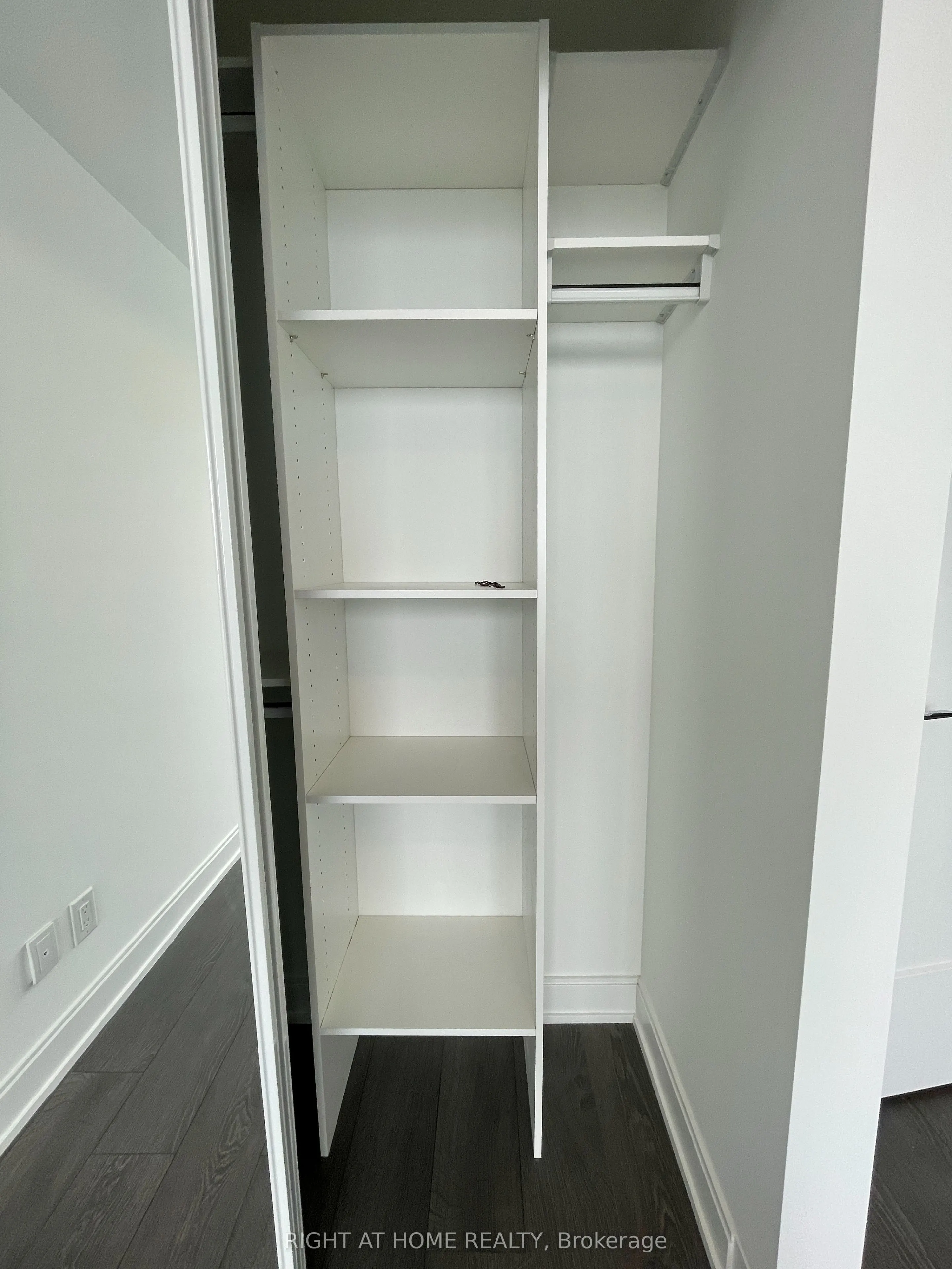 70 ANNIE CRAIG Drive, #2609
