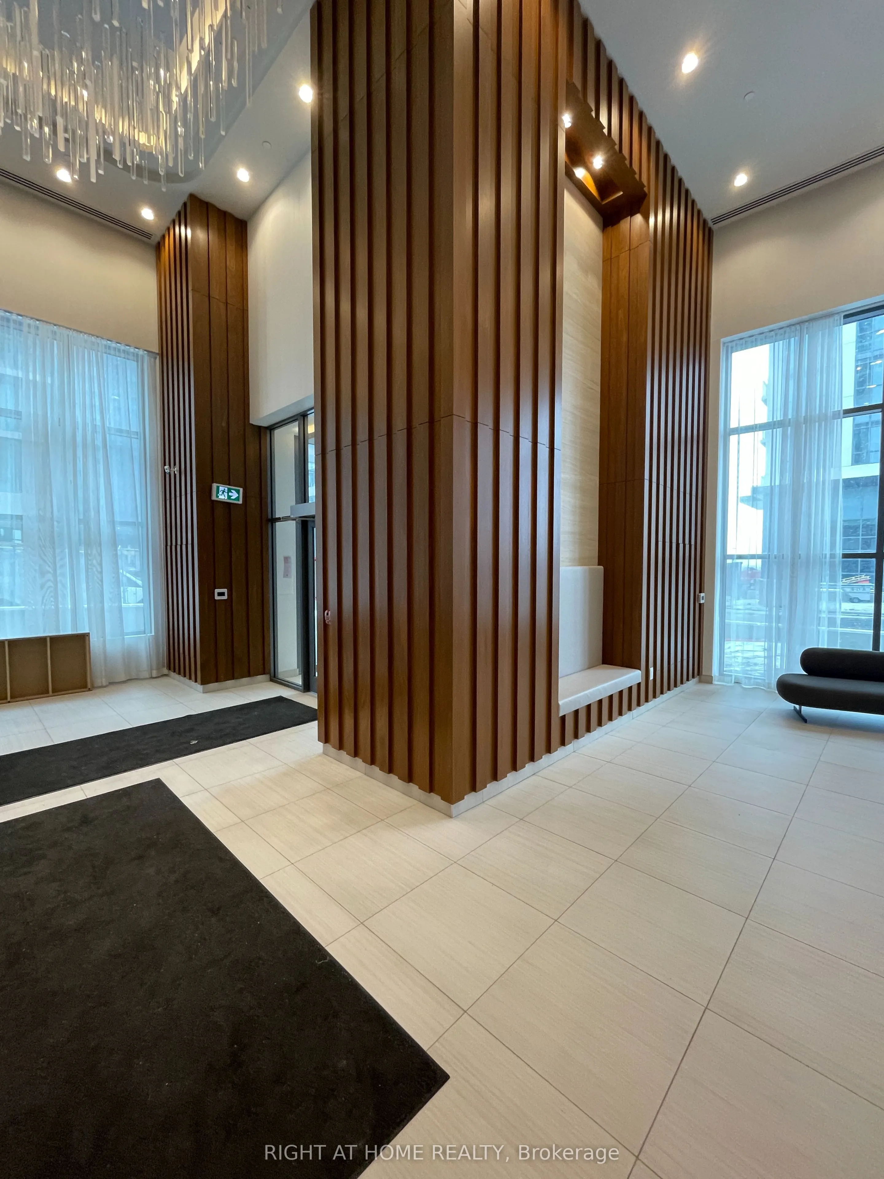 70 ANNIE CRAIG Drive, #2609
