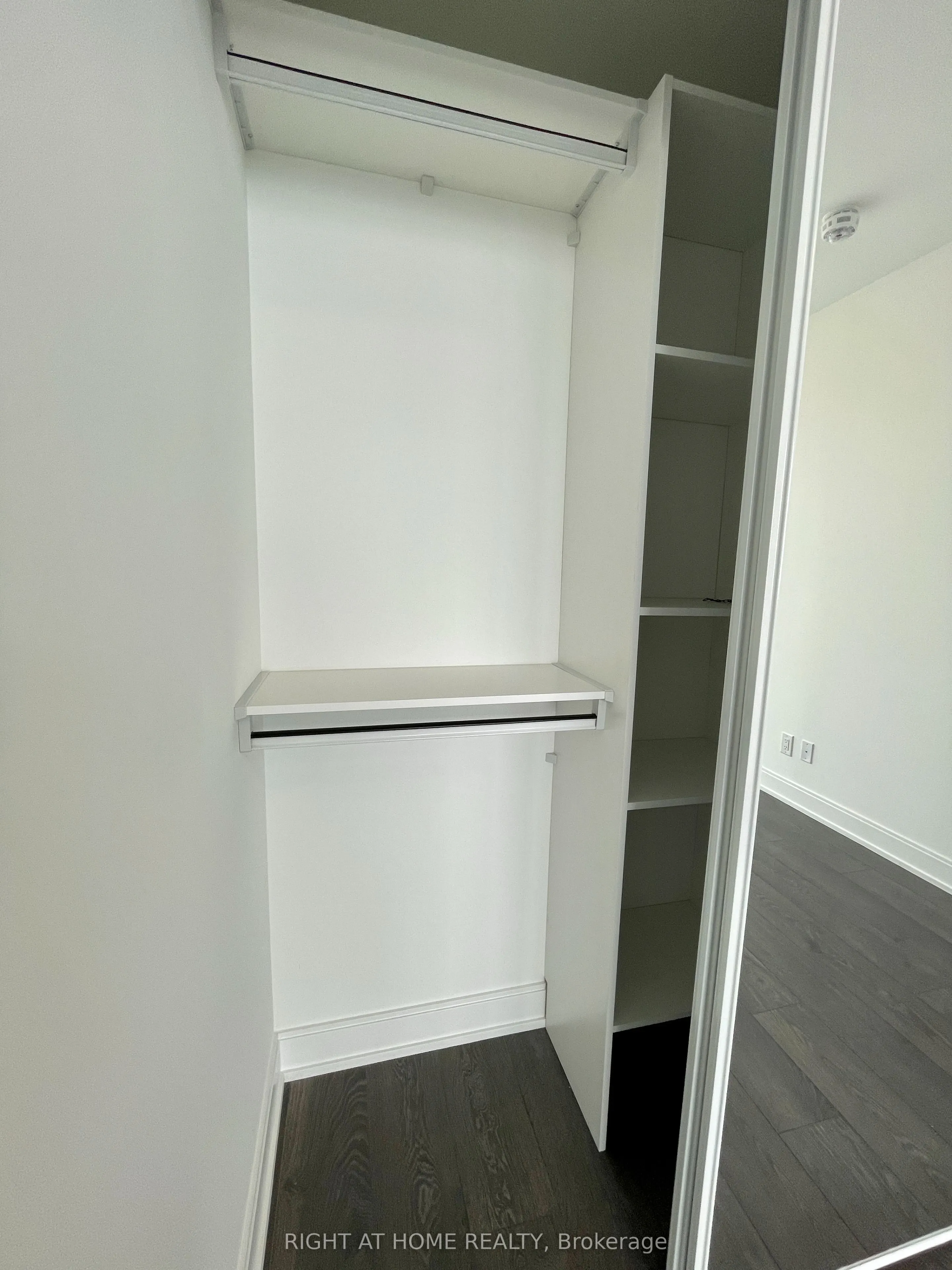 70 ANNIE CRAIG Drive, #2609