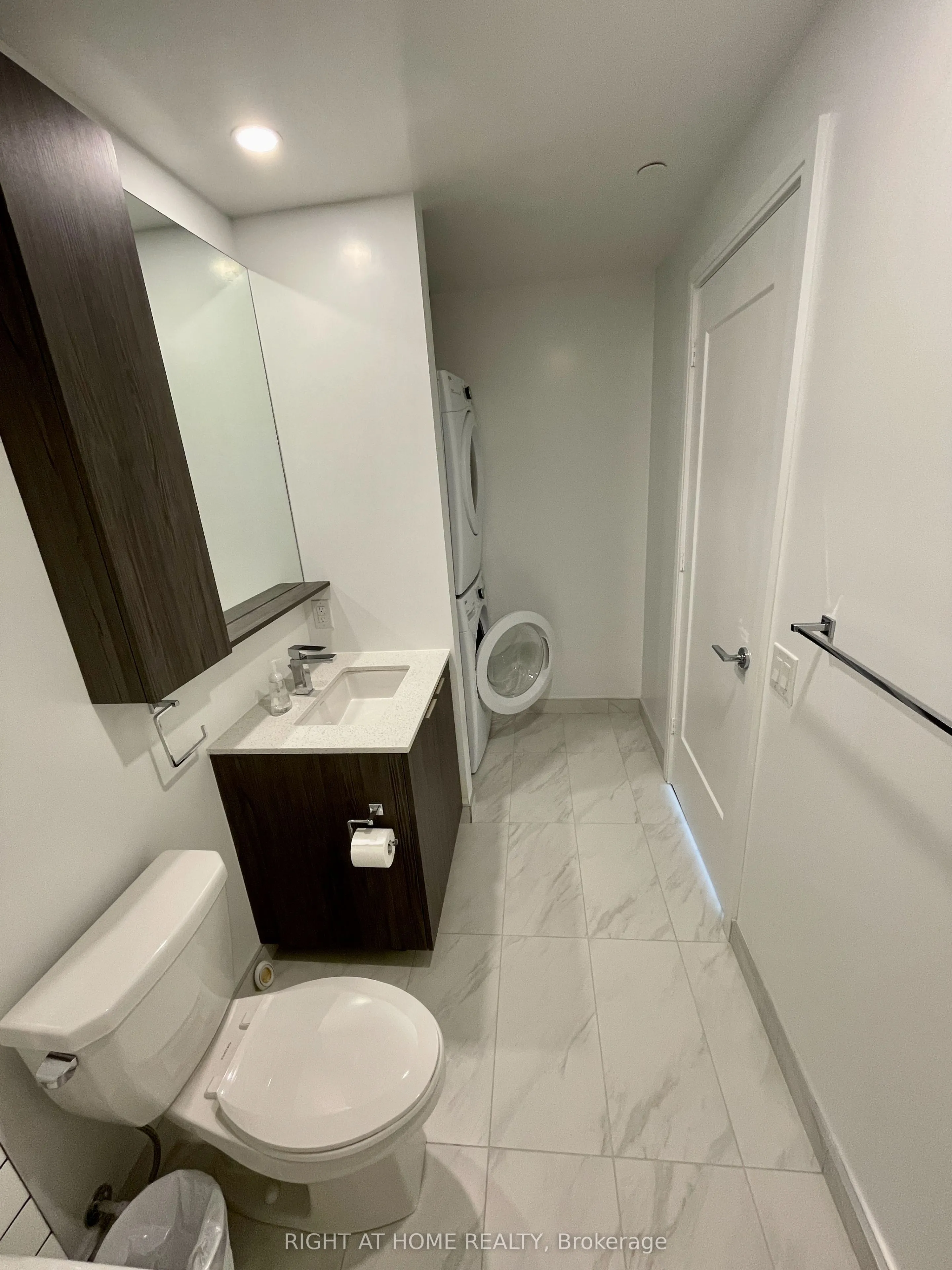 70 ANNIE CRAIG Drive, #2609