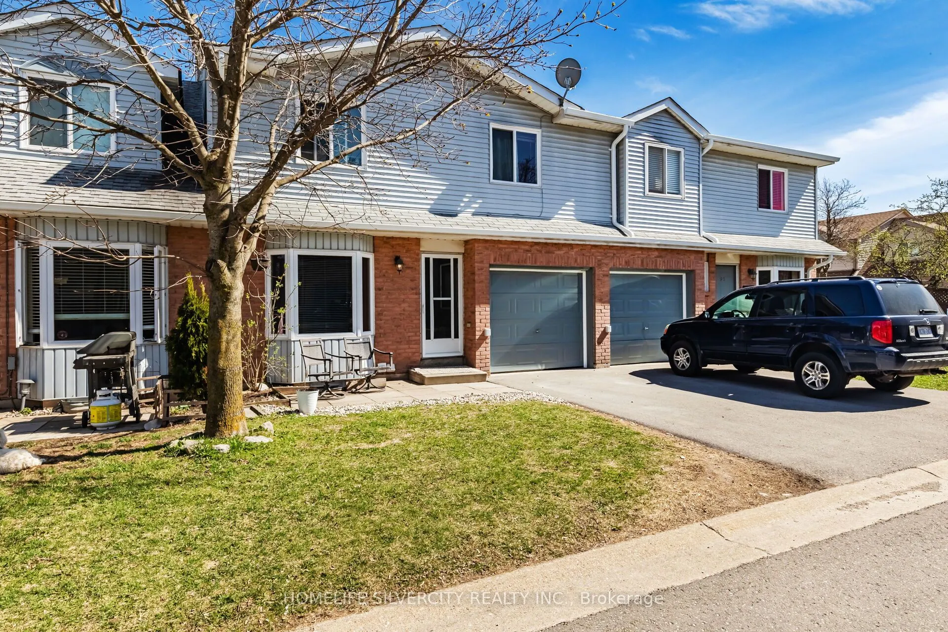 90 Lawrence Avenue, #96