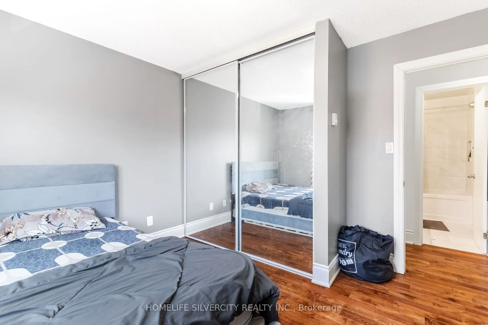 90 Lawrence Avenue, #96