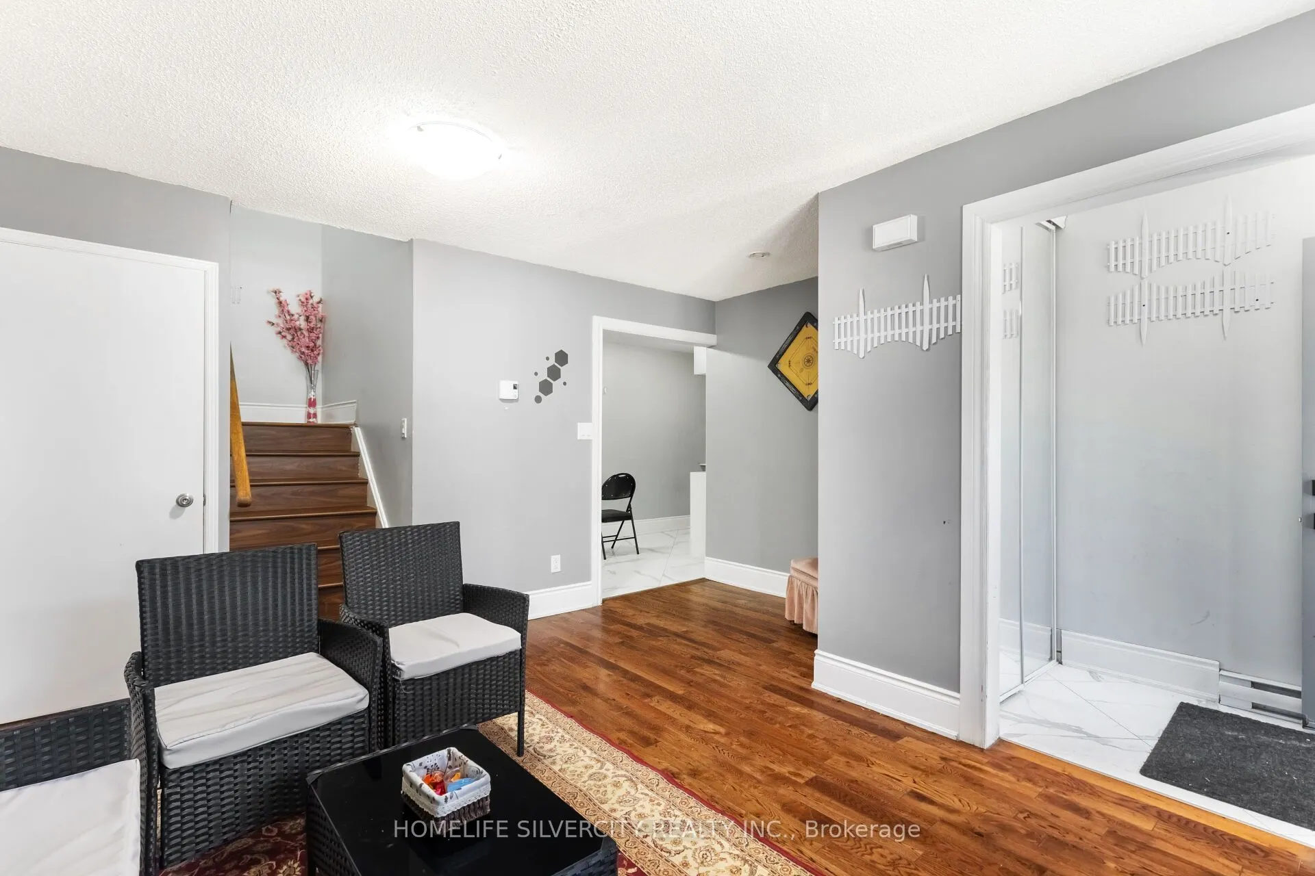 90 Lawrence Avenue, #96