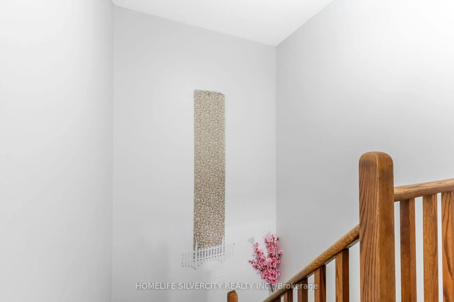 90 Lawrence Avenue, #96