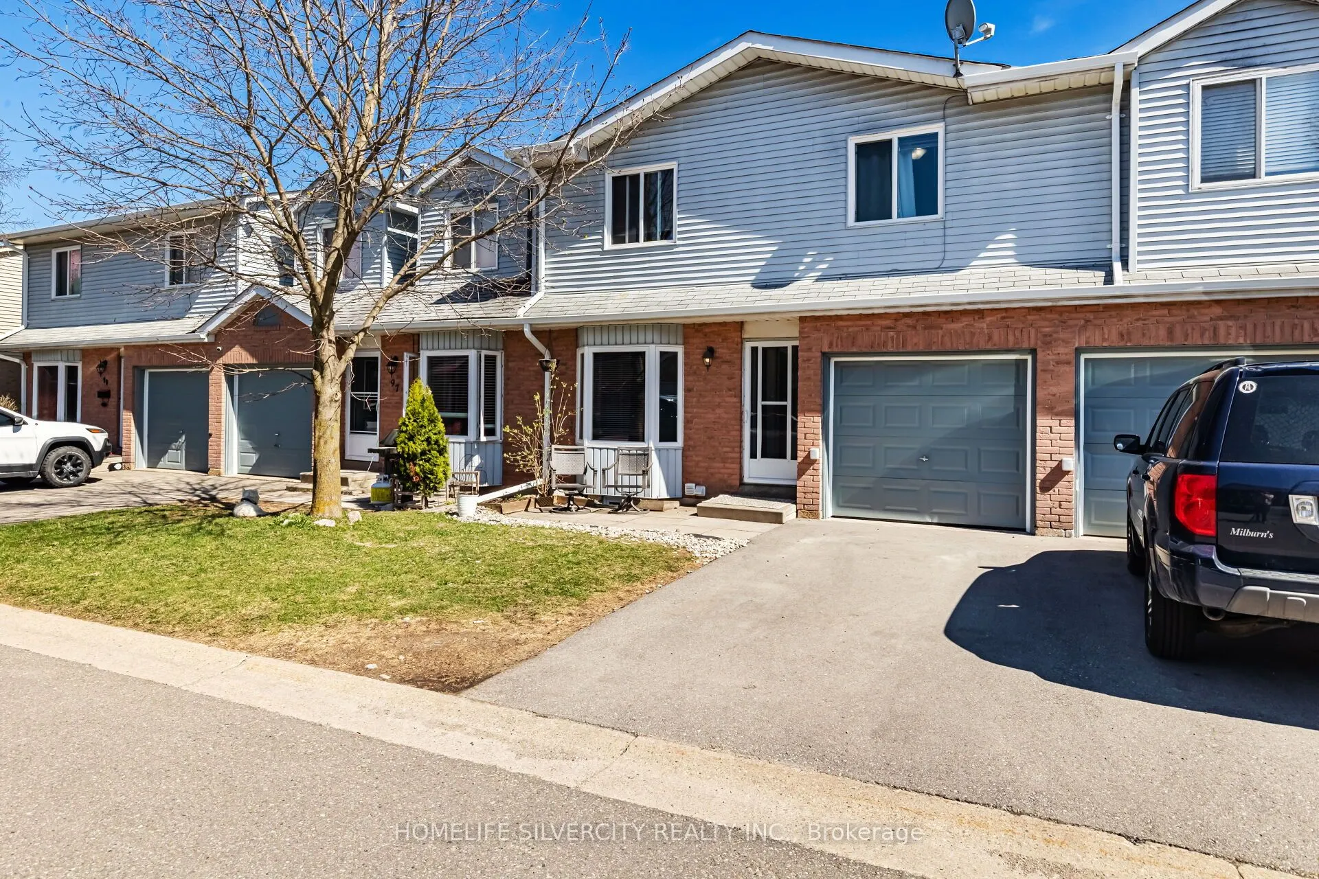 90 Lawrence Avenue, #96