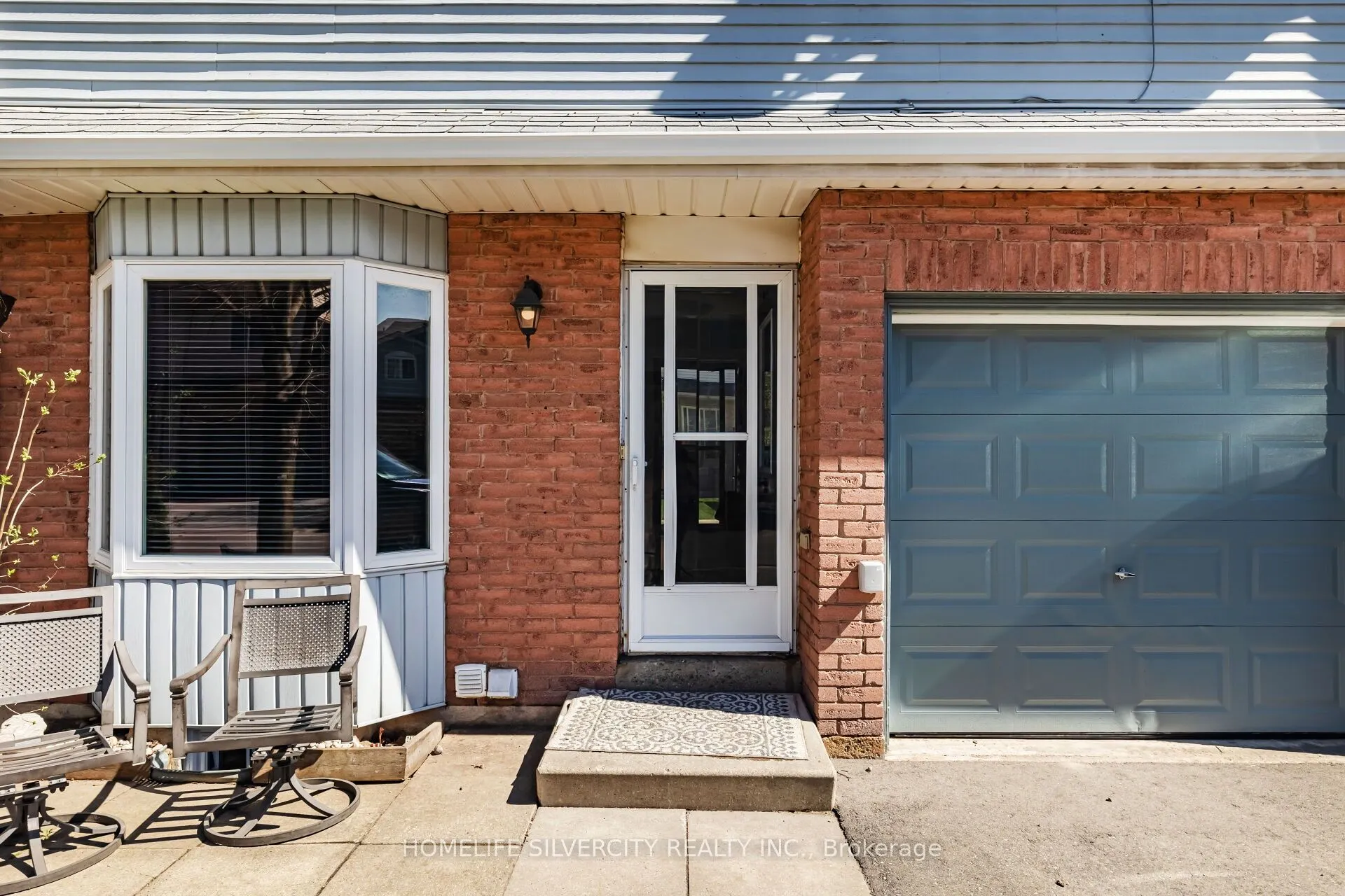 90 Lawrence Avenue, #96