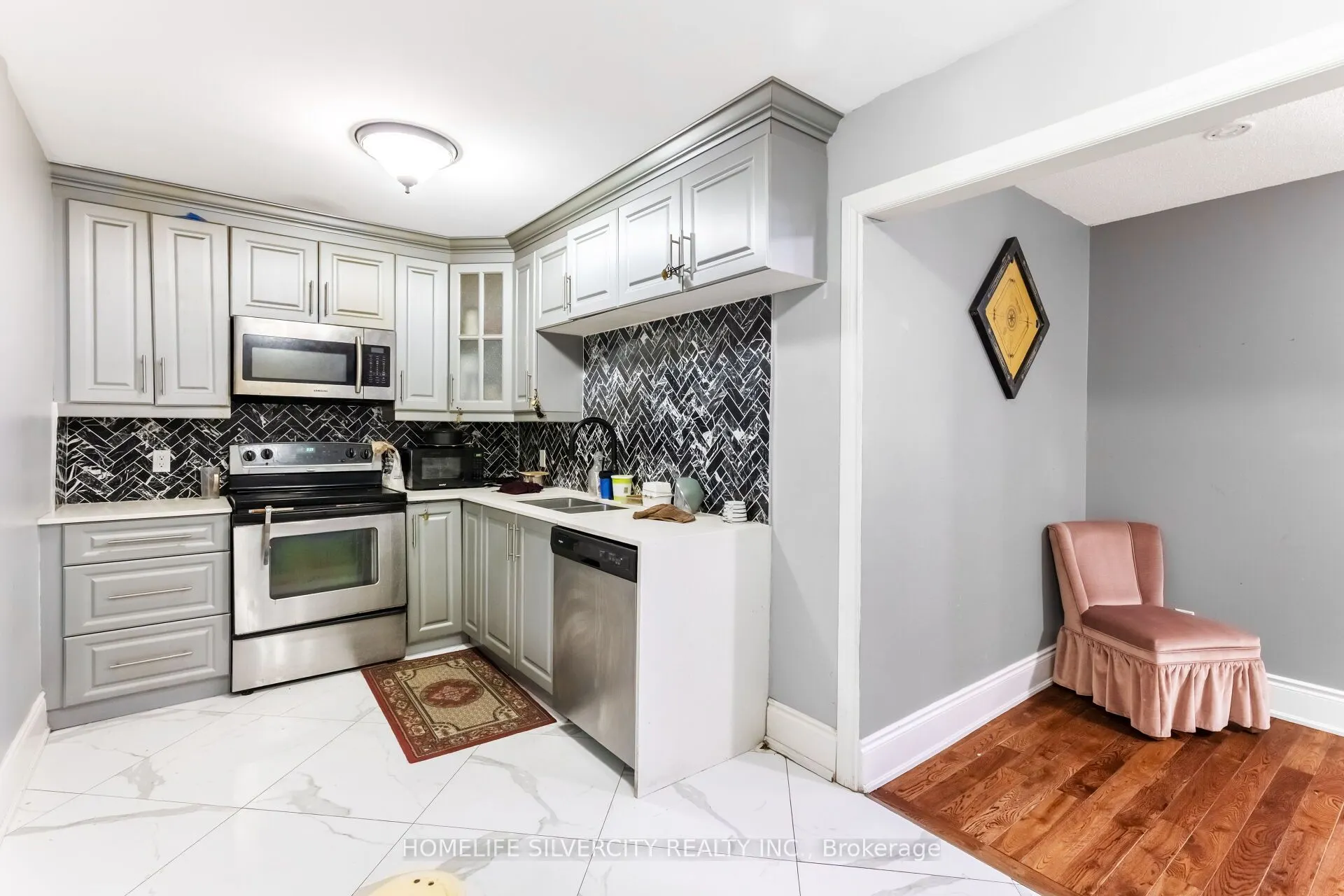 90 Lawrence Avenue, #96