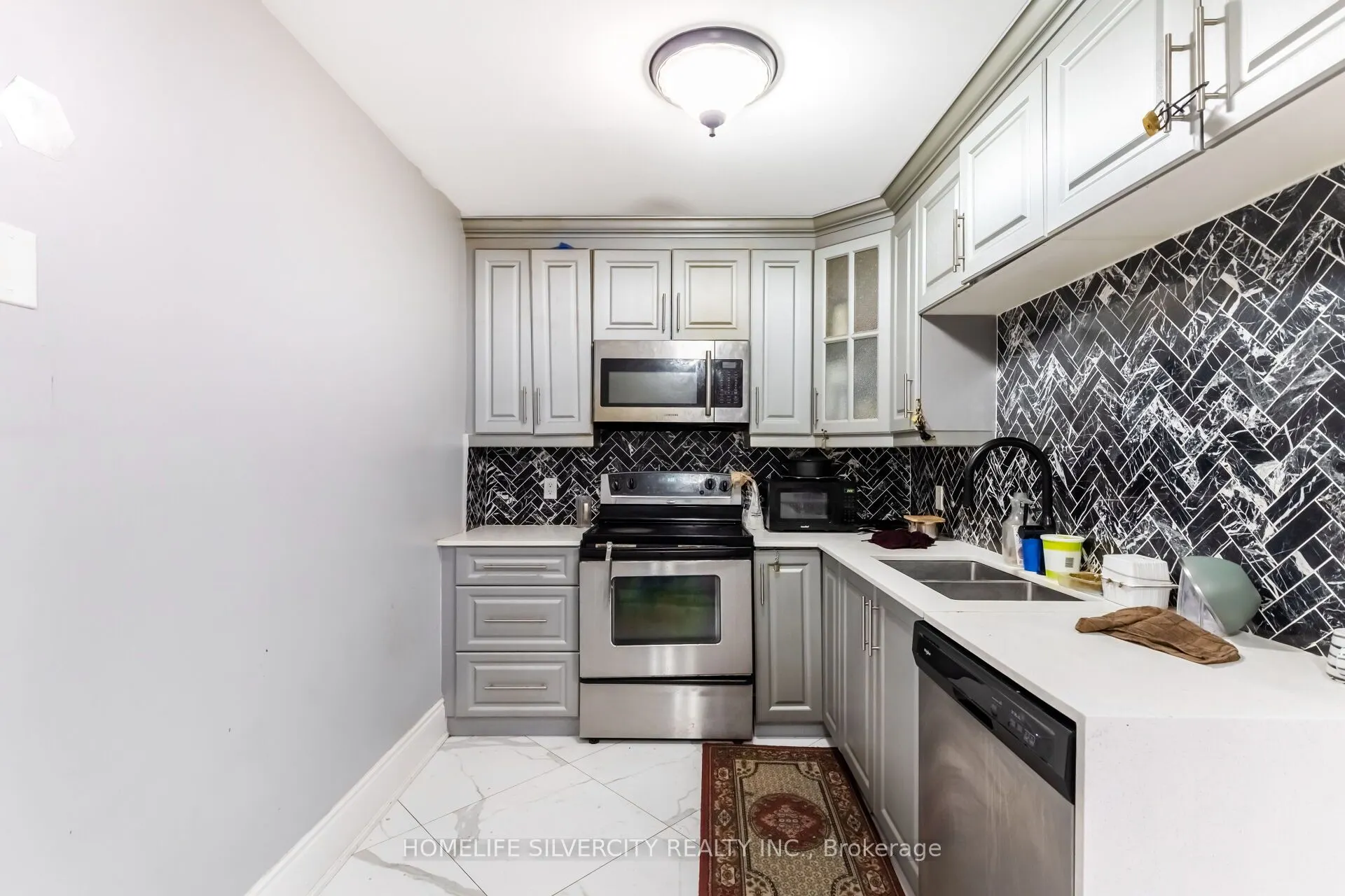 90 Lawrence Avenue, #96