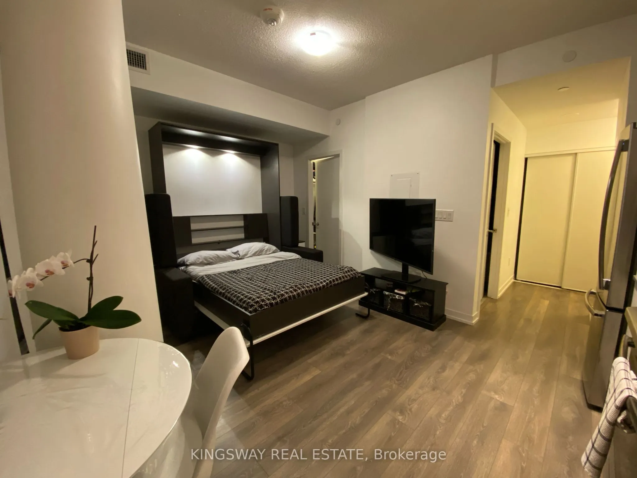 2520 Eglinton Ave West Avenue W, #1005