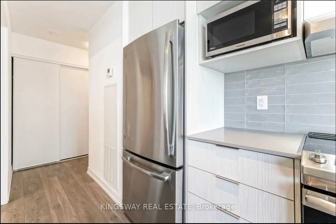 2520 Eglinton Ave West Avenue W, #1005