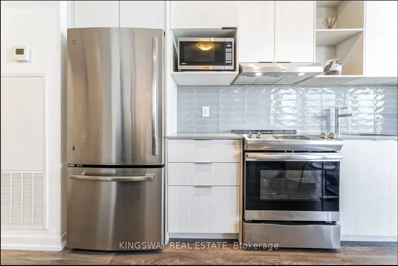 2520 Eglinton Ave West Avenue W, #1005