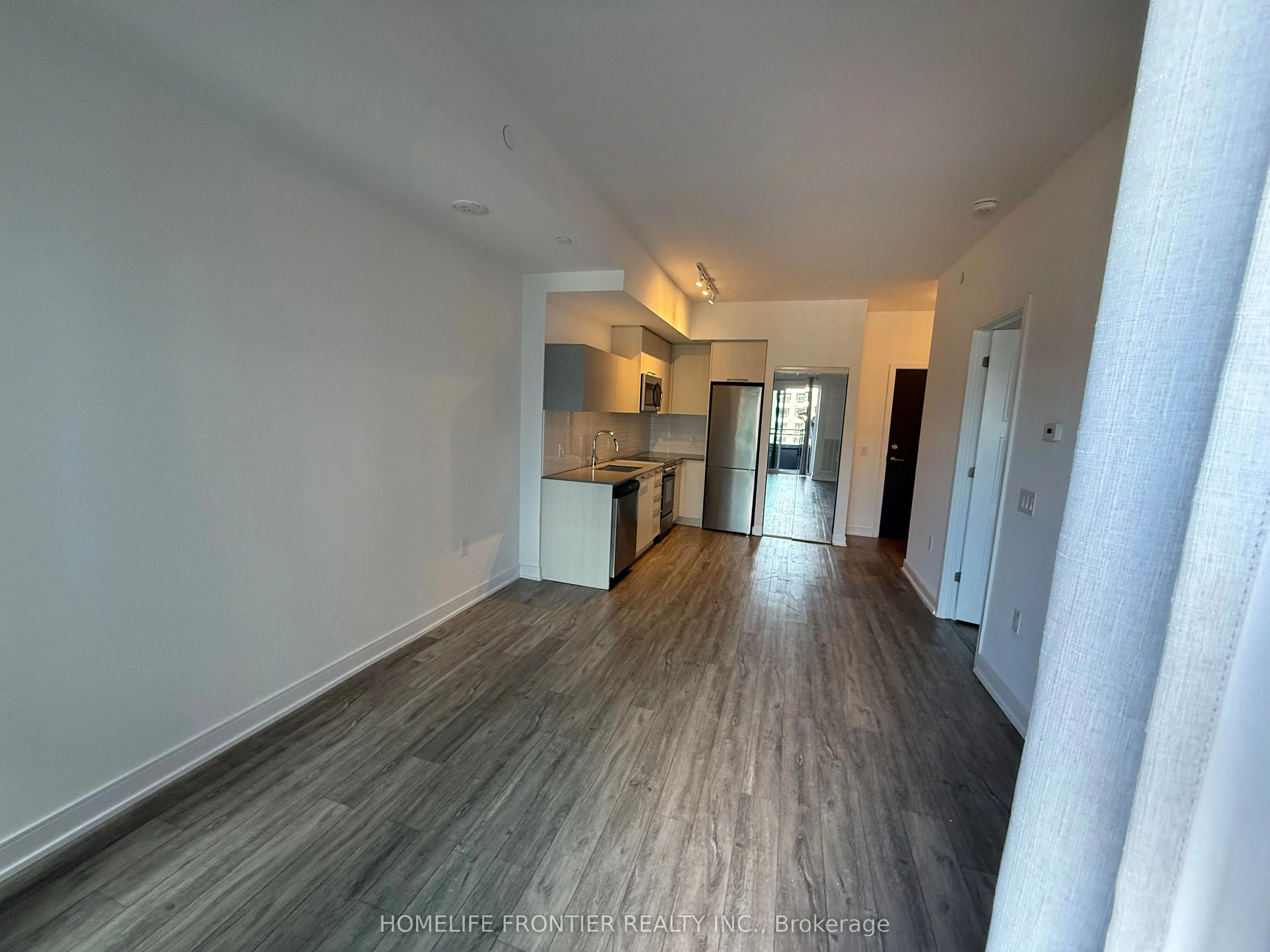 25 Neighbourhood Lane, #501