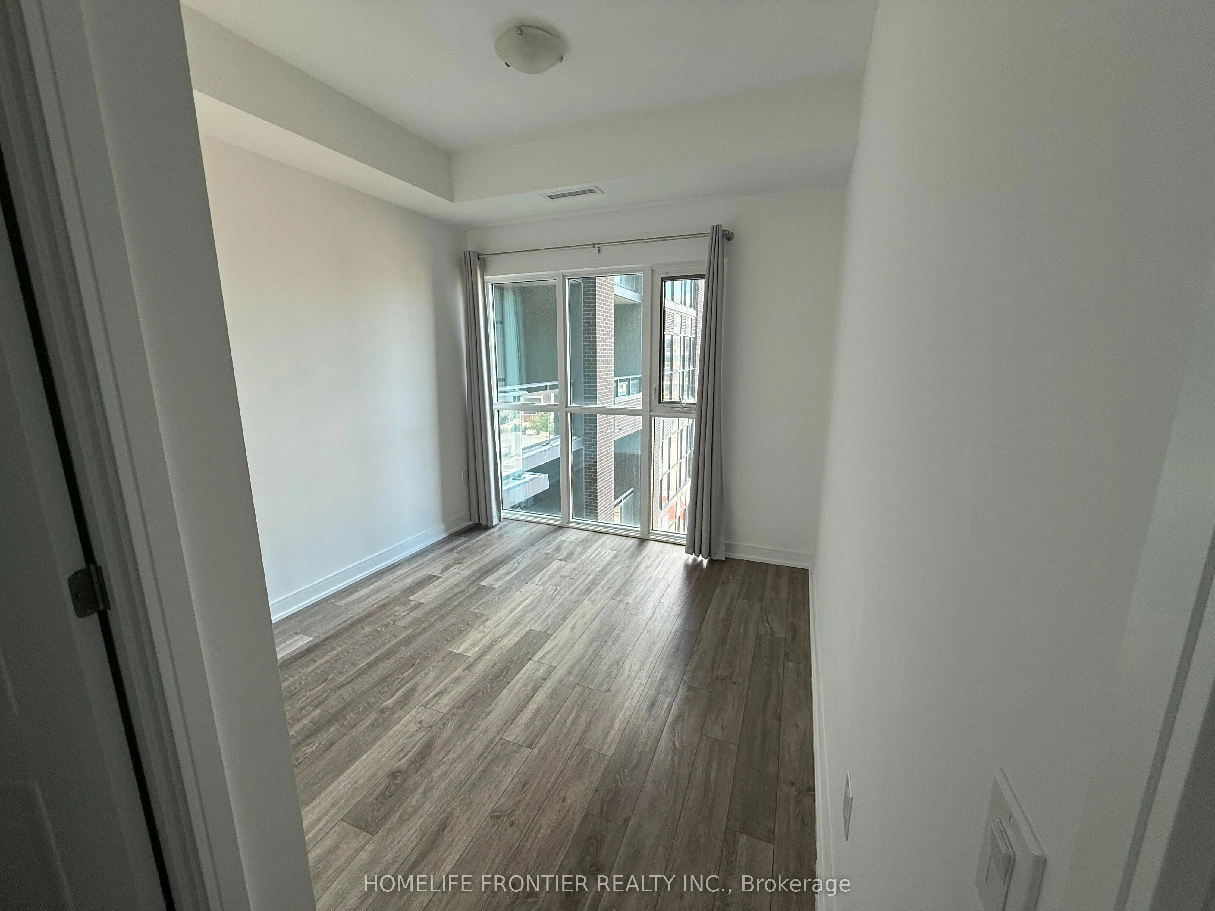 25 Neighbourhood Lane, #501