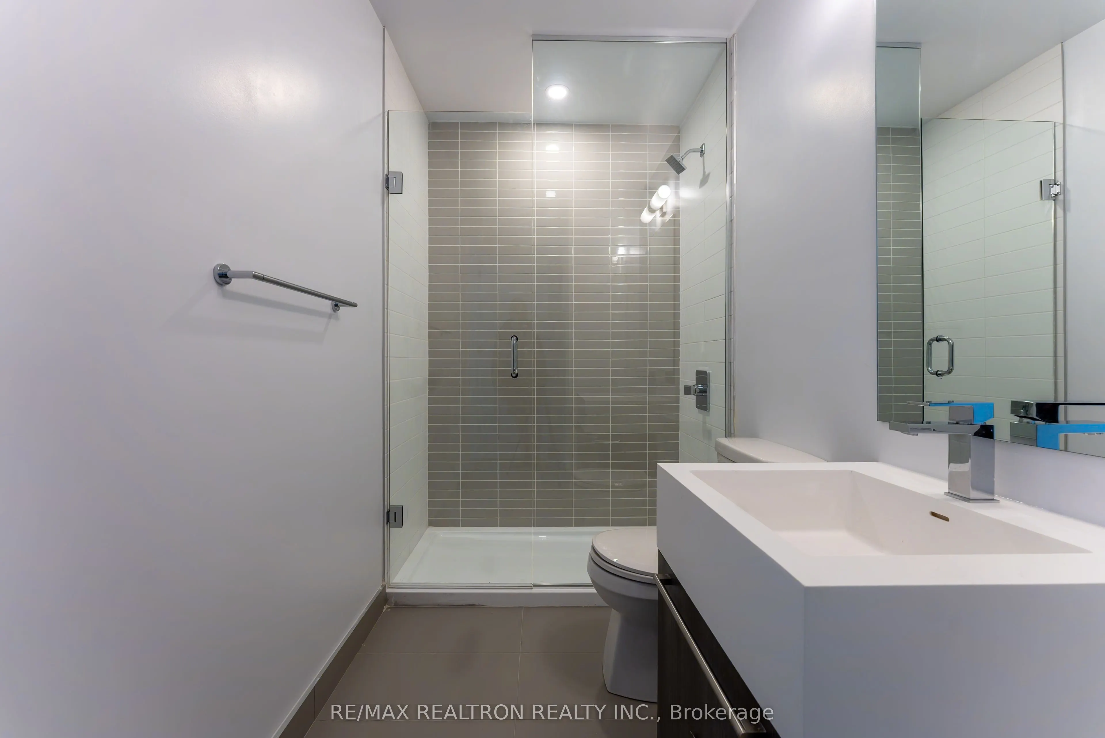 25 Neighbourhood Lane, #714