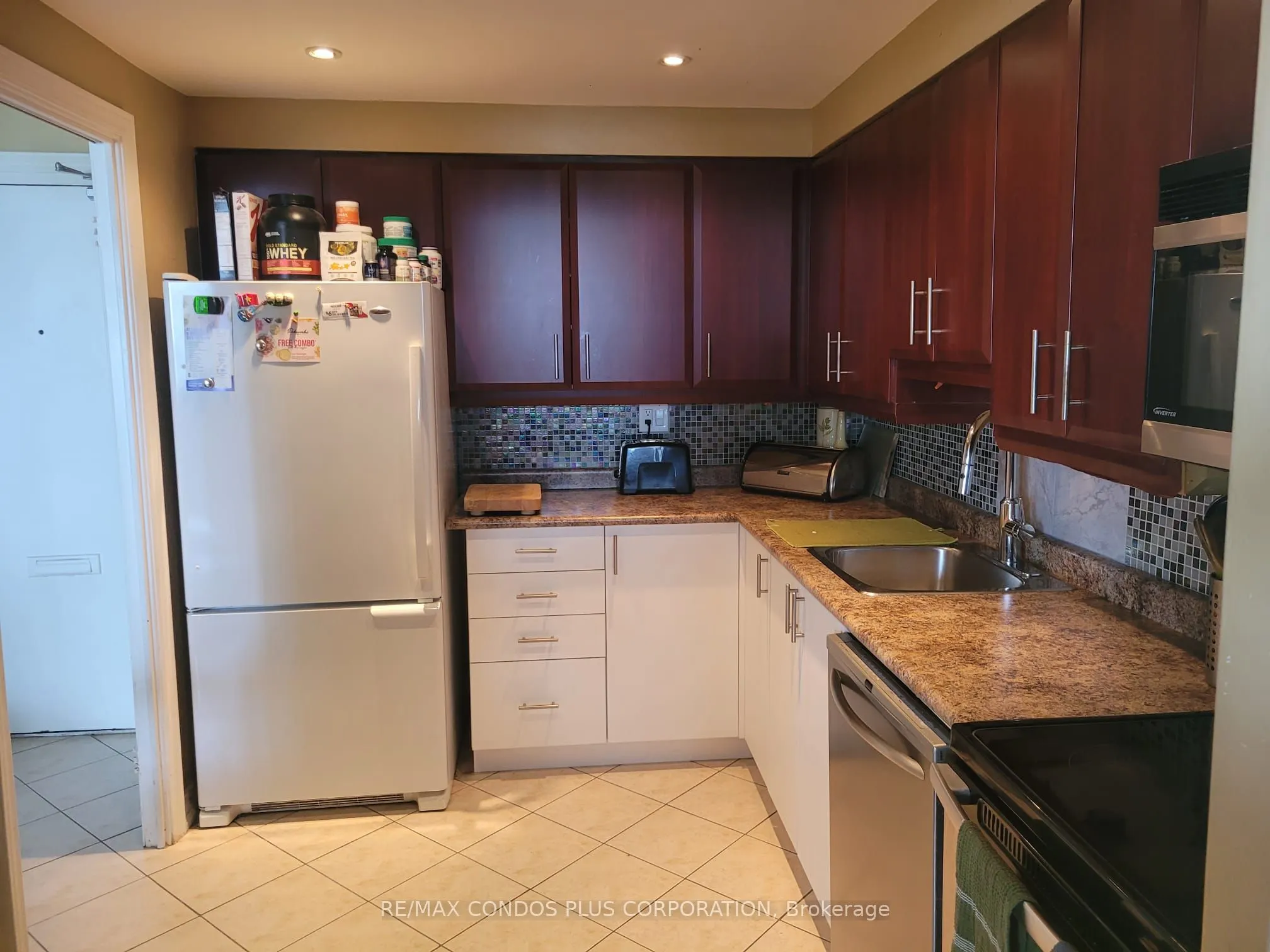 551 The West Mall Road, #802