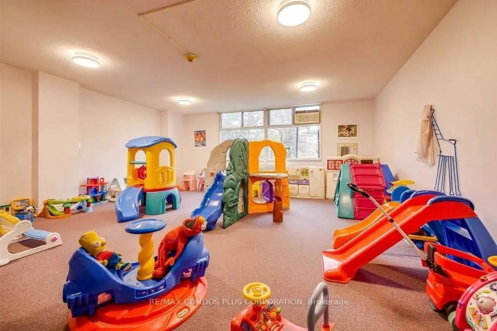 551 The West Mall Road, #802
