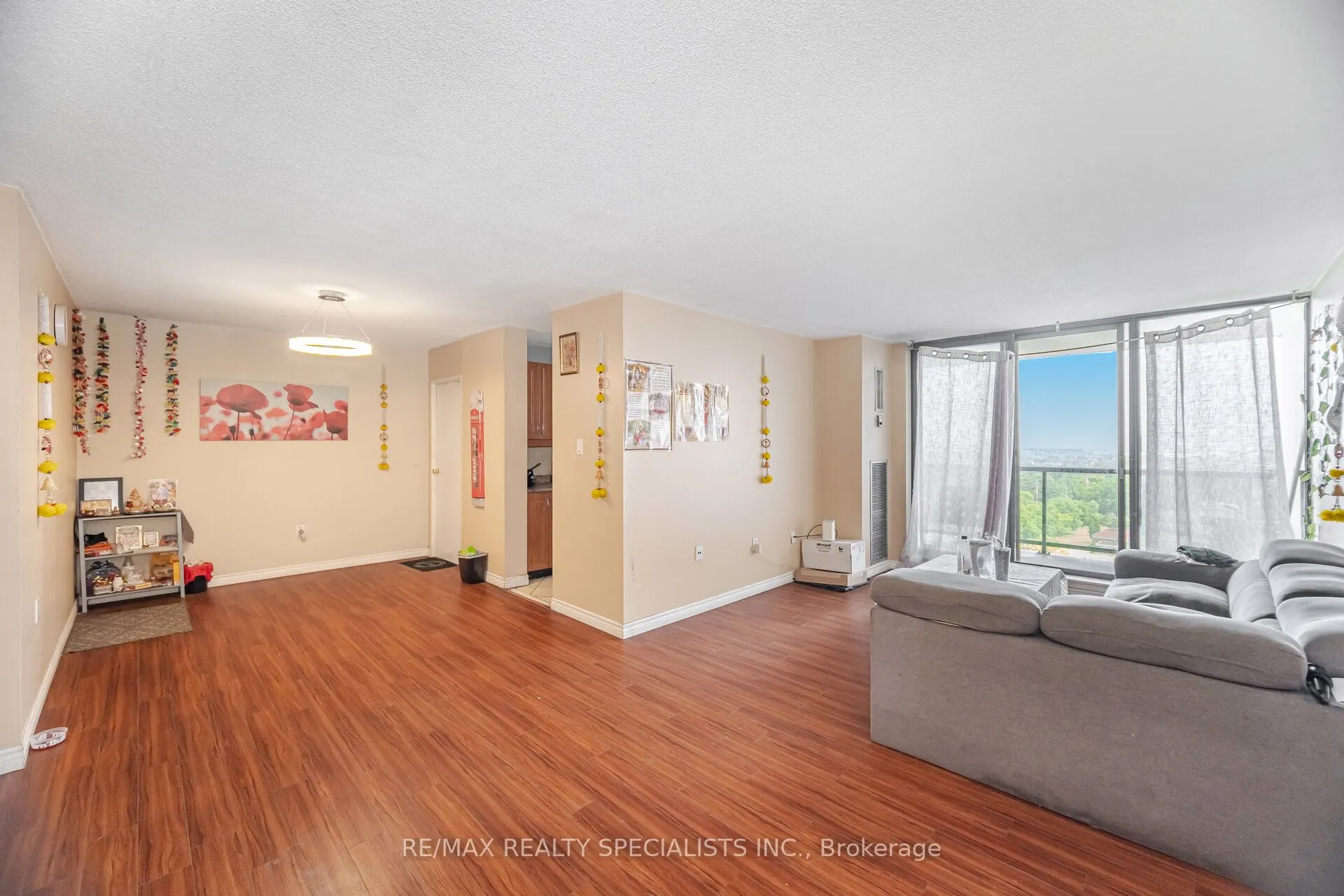 21 KNIGHTSBRIDGE Road, #1507