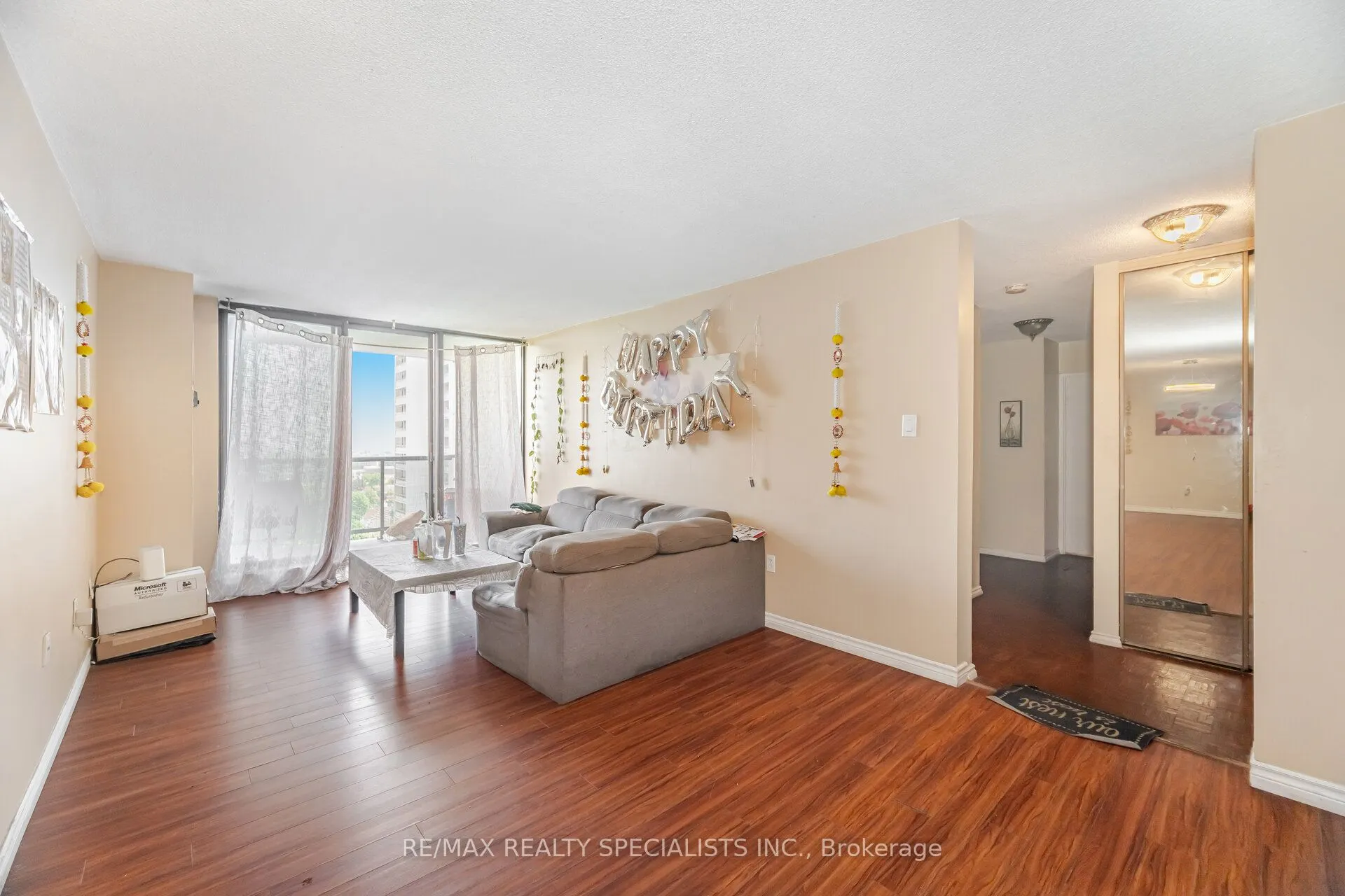 21 KNIGHTSBRIDGE Road, #1507