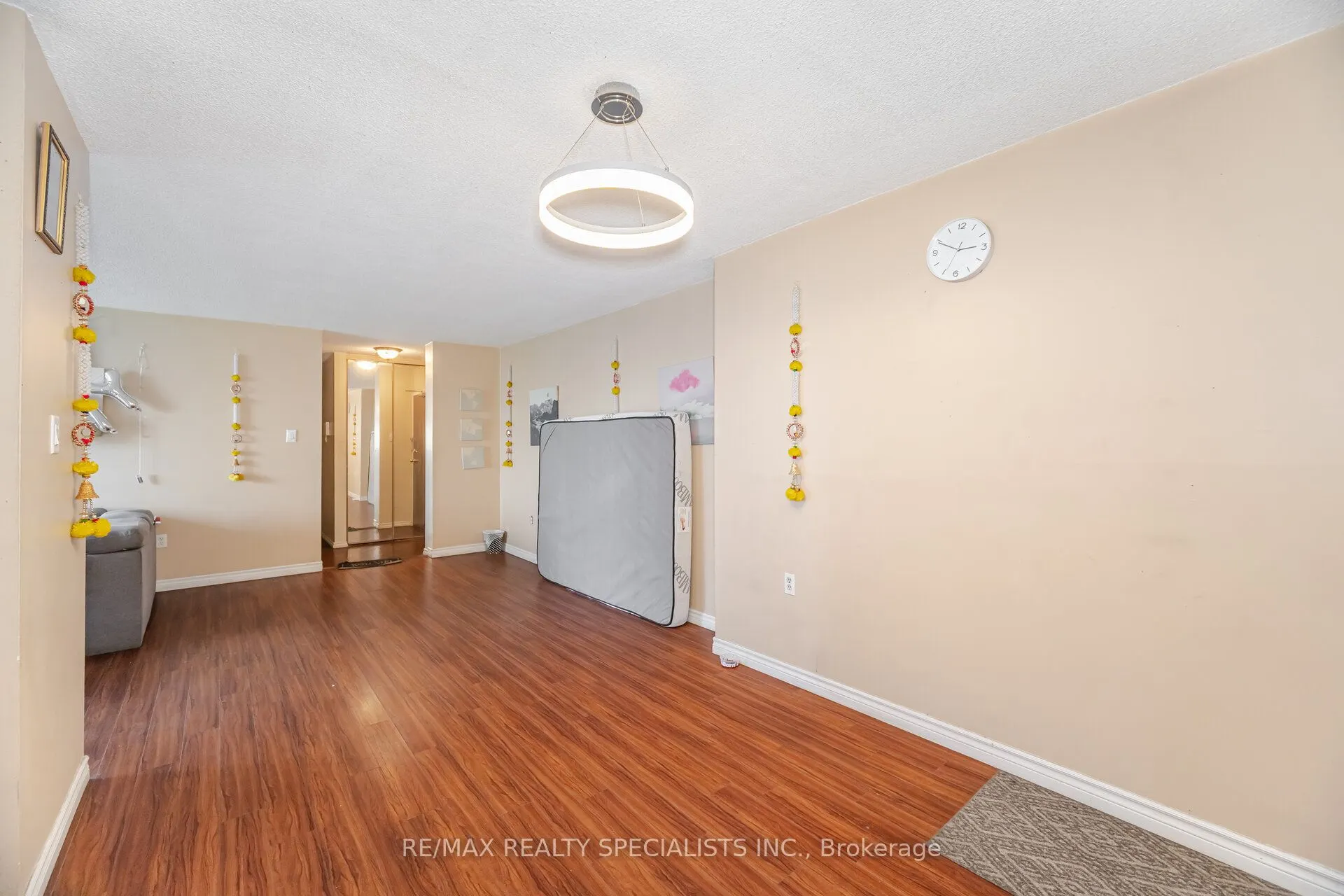 21 KNIGHTSBRIDGE Road, #1507