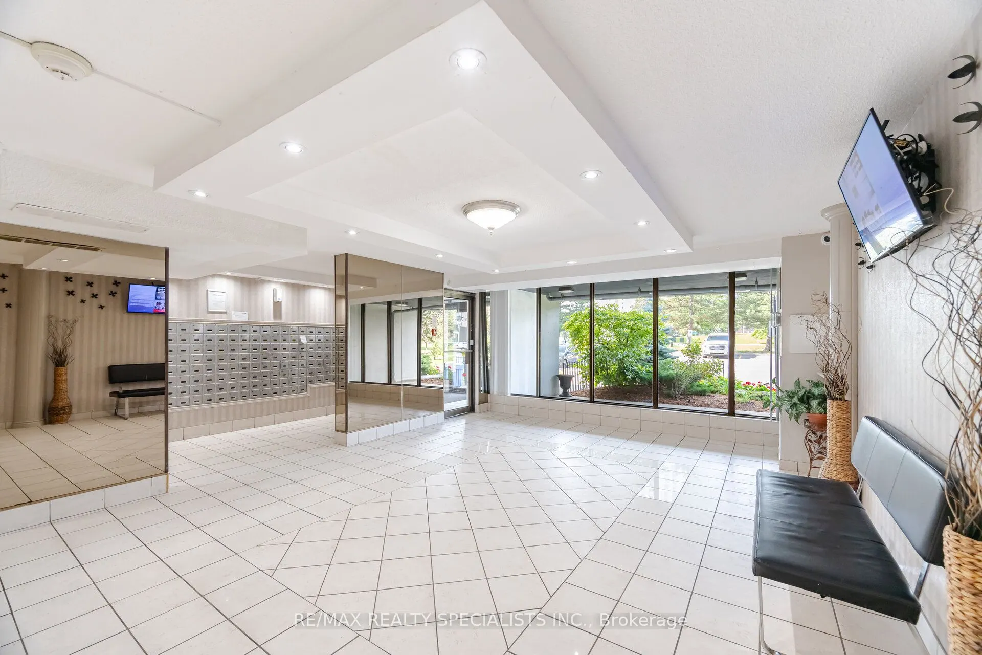 21 KNIGHTSBRIDGE Road, #1507
